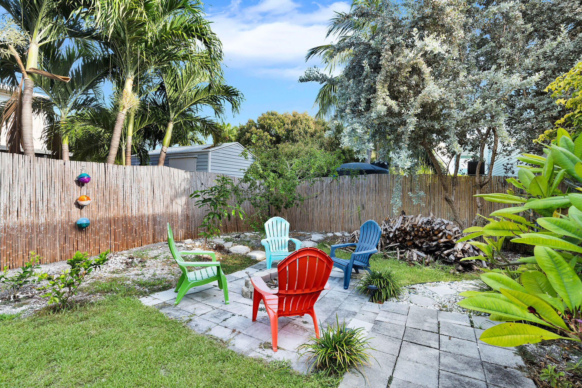 422 Calle Limon