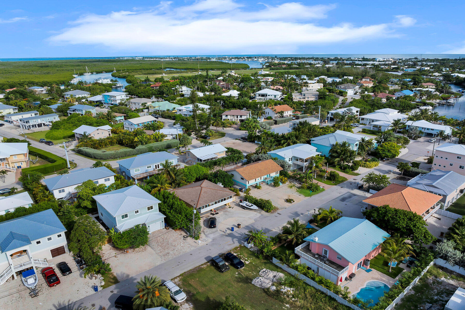 422 Calle Limon