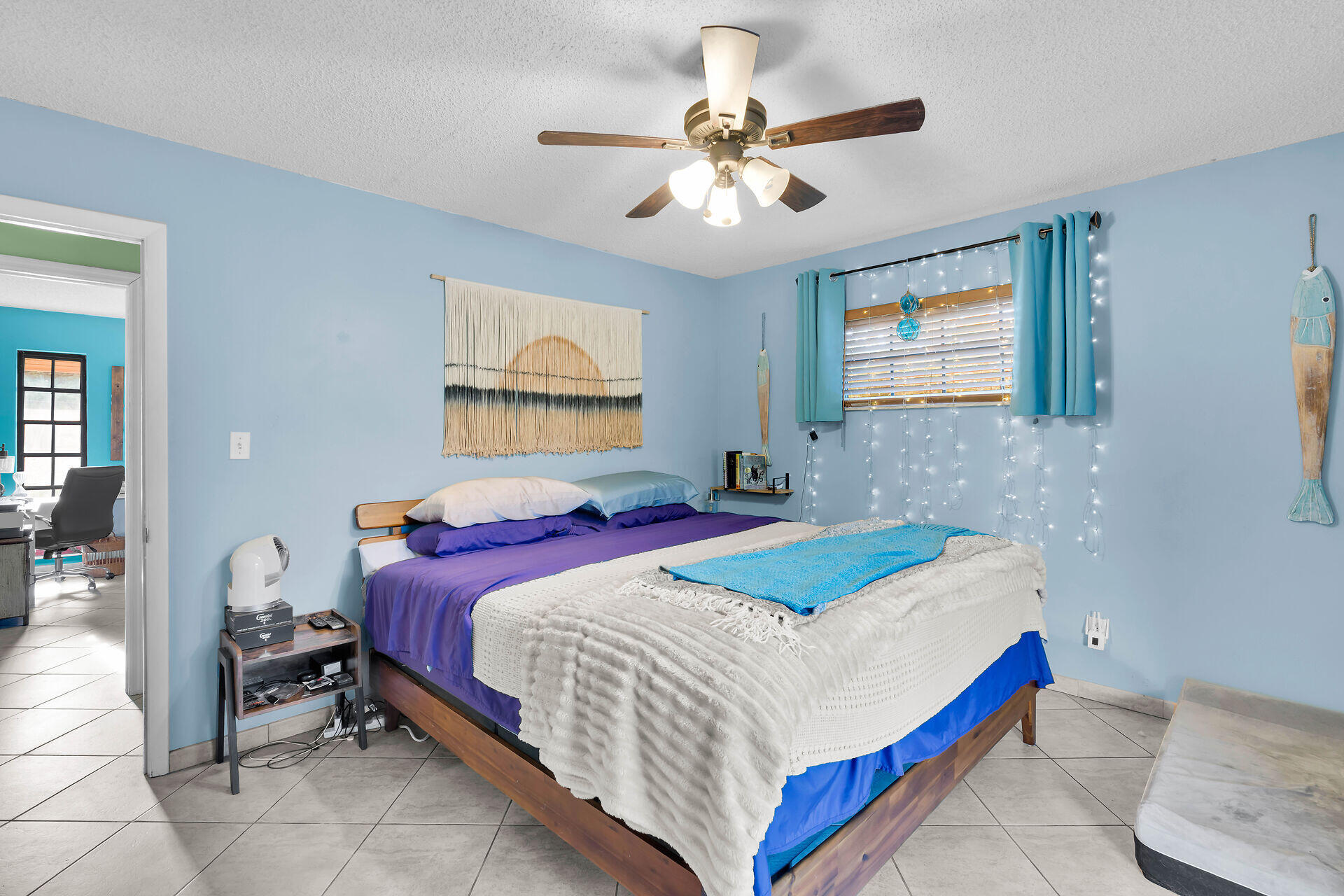 422 Calle Limon