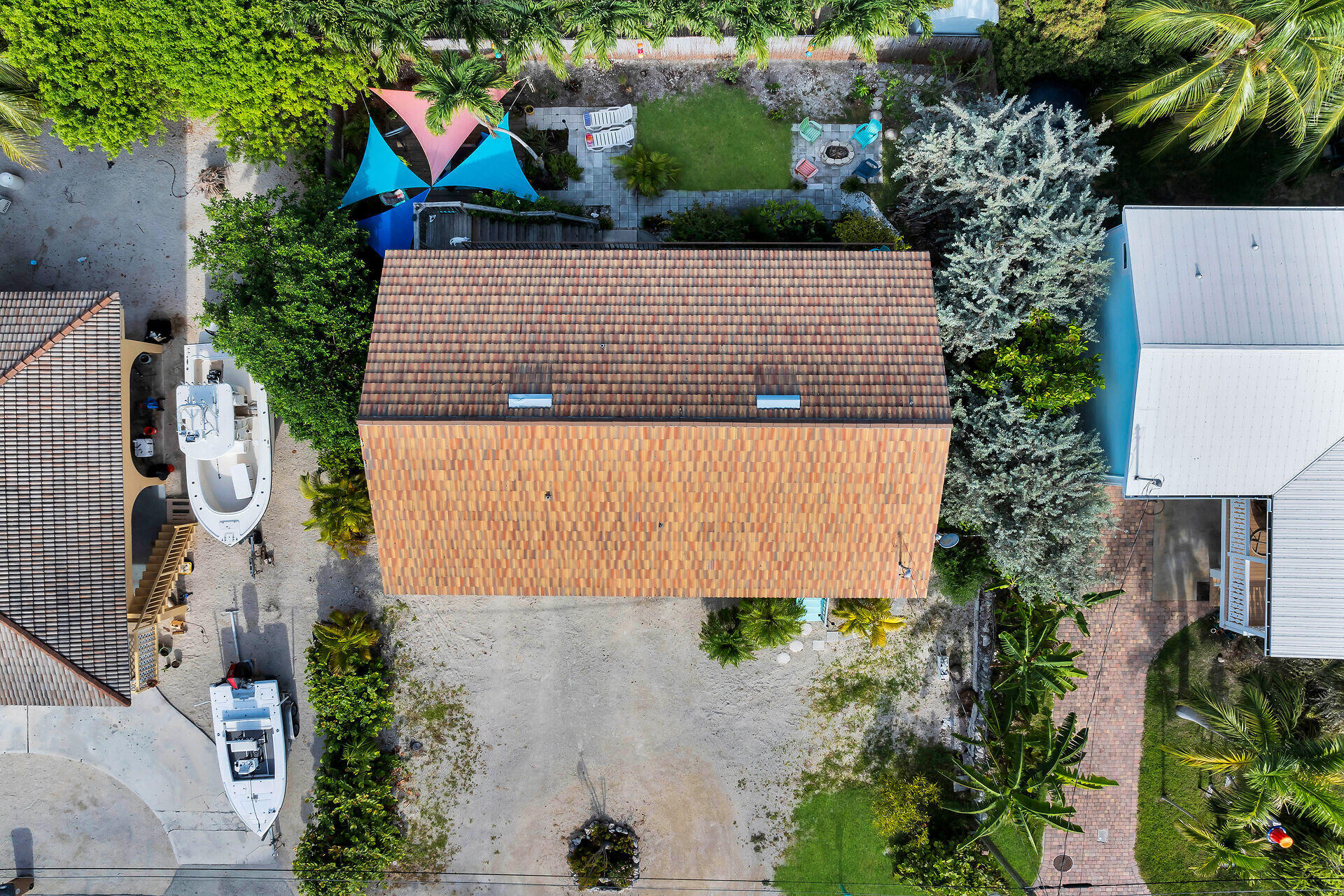 422 Calle Limon
