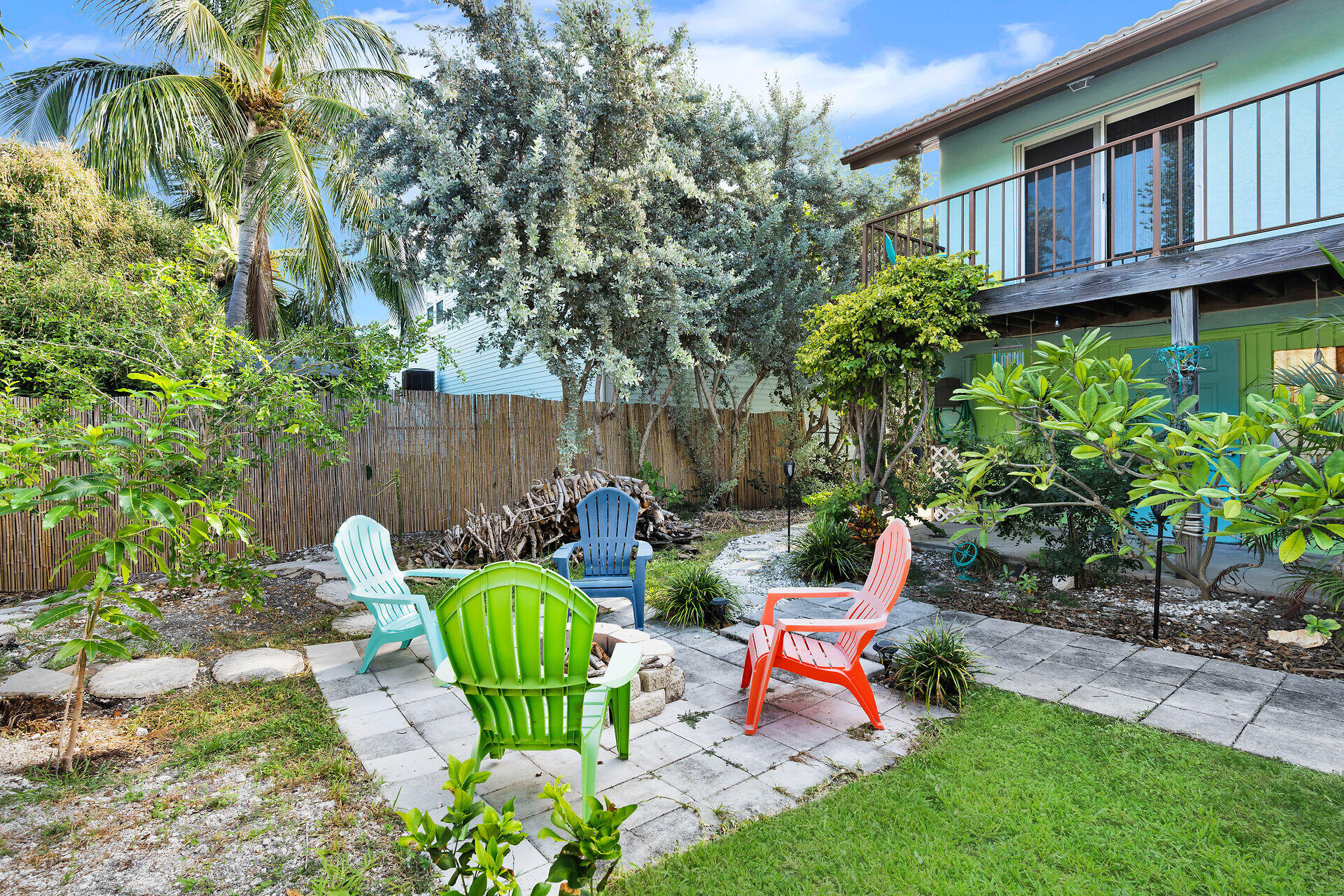 422 Calle Limon