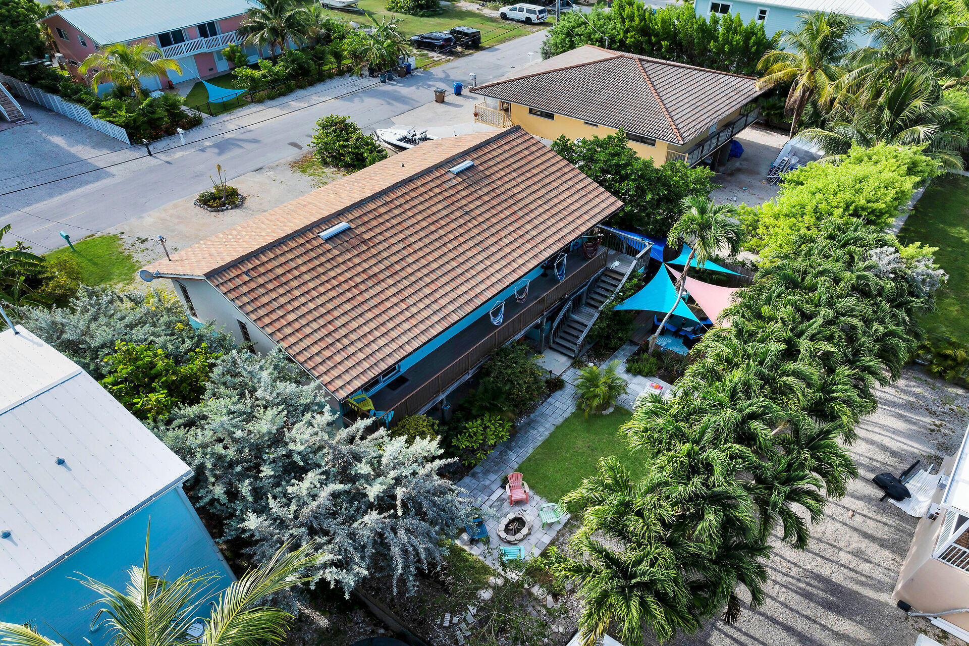 422 Calle Limon