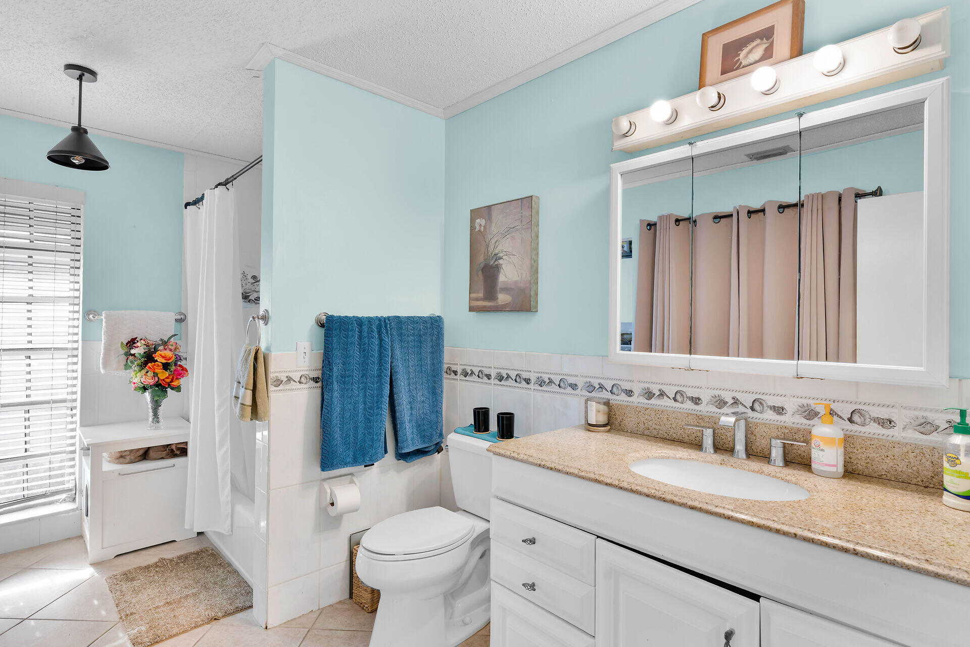 422 Calle Limon