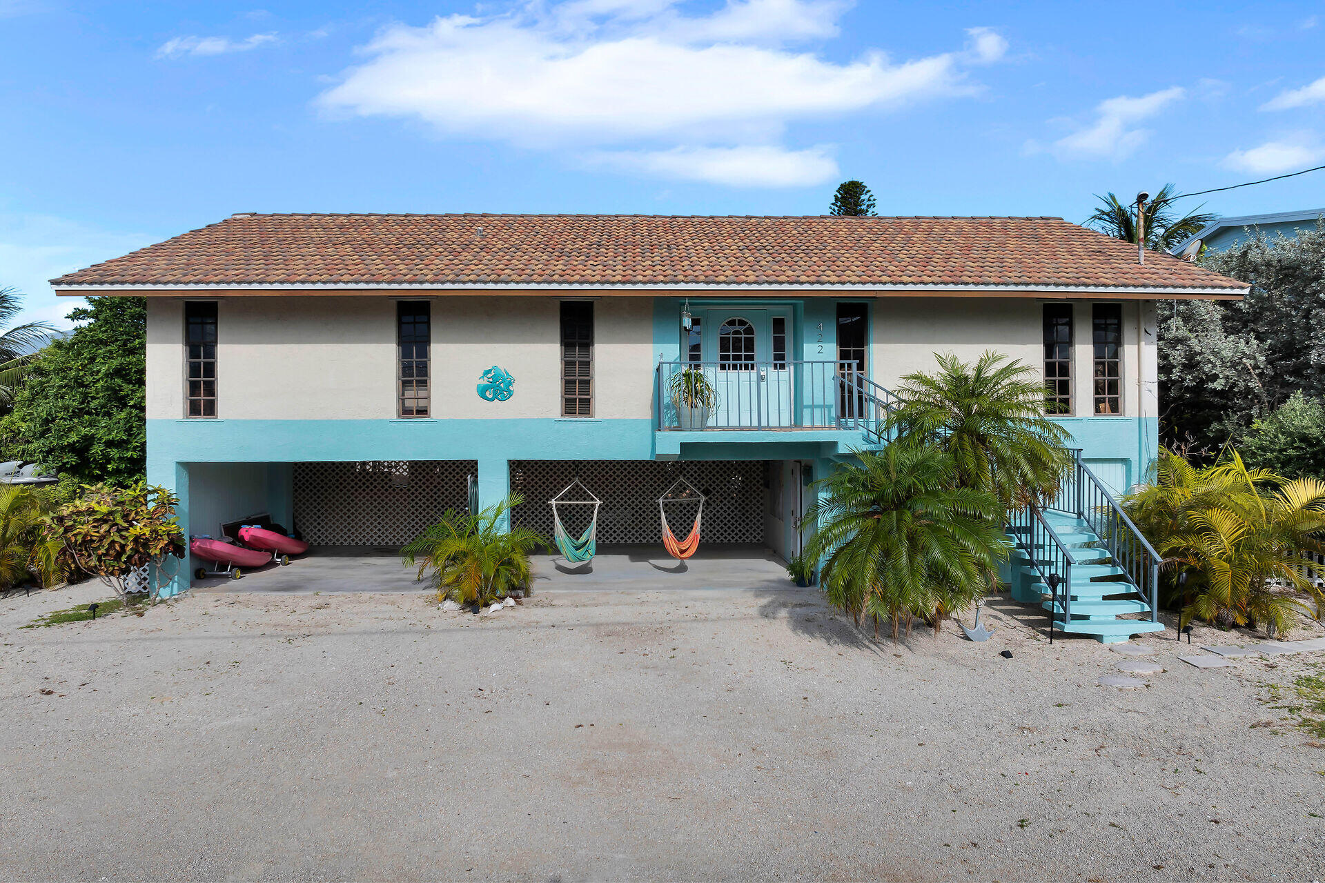 422 Calle Limon