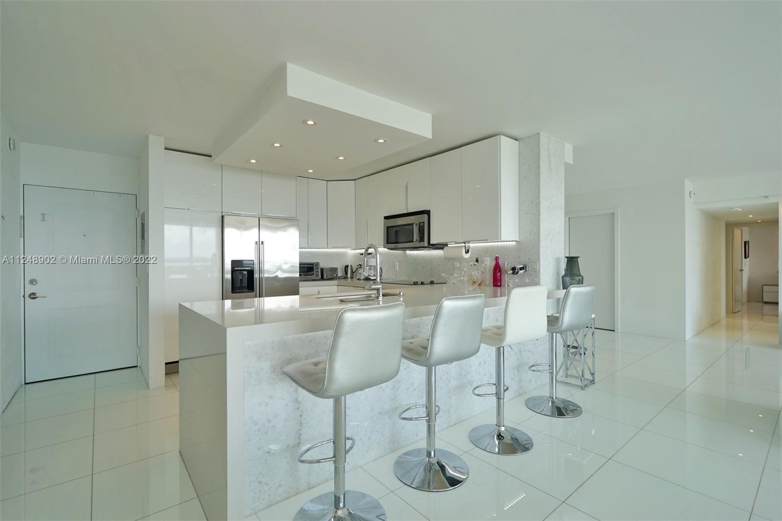 100 Bayview Dr Unit: 1119/1120