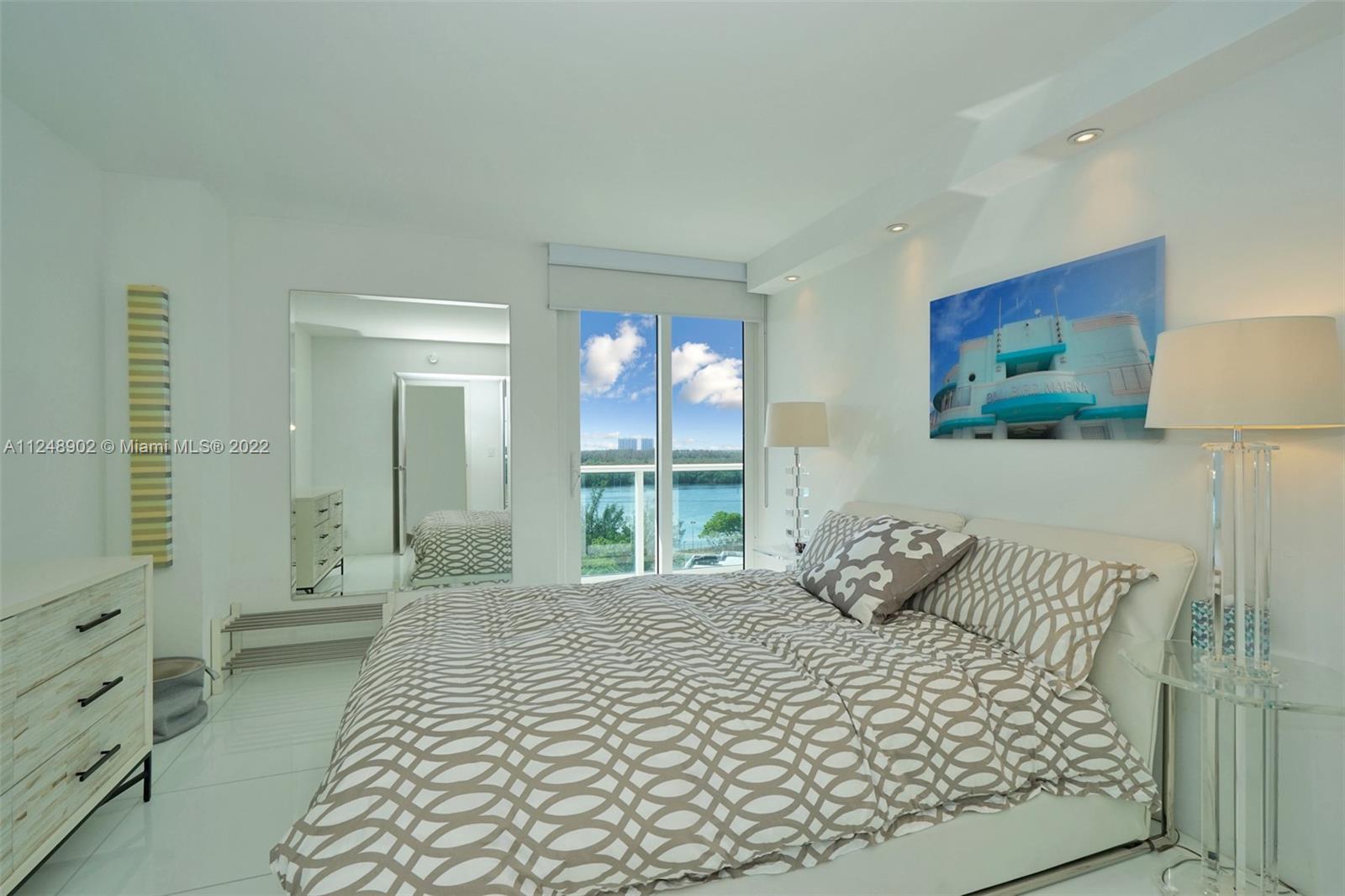 100 Bayview Dr Unit: 1119/1120