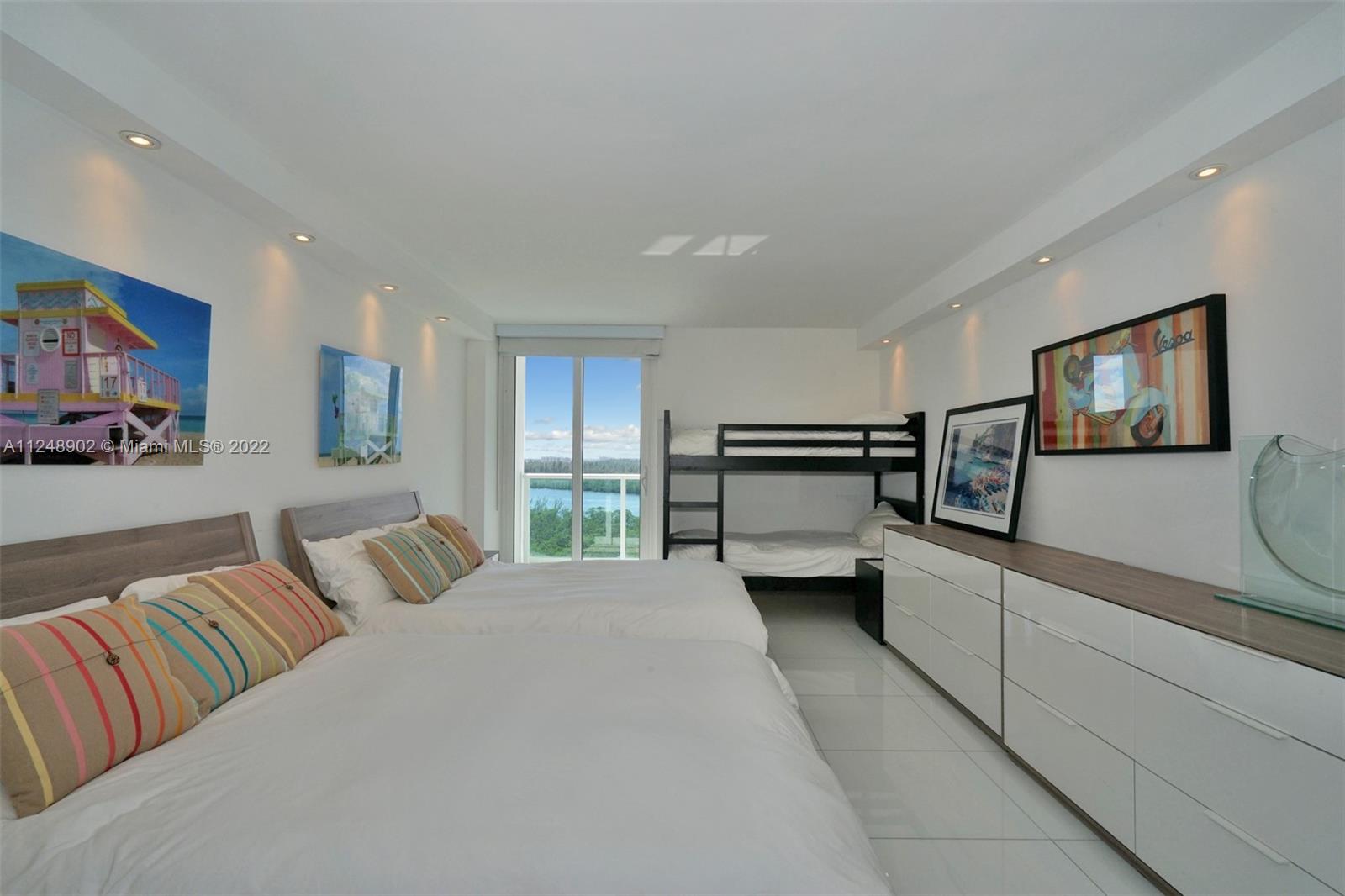 100 Bayview Dr Unit: 1119/1120