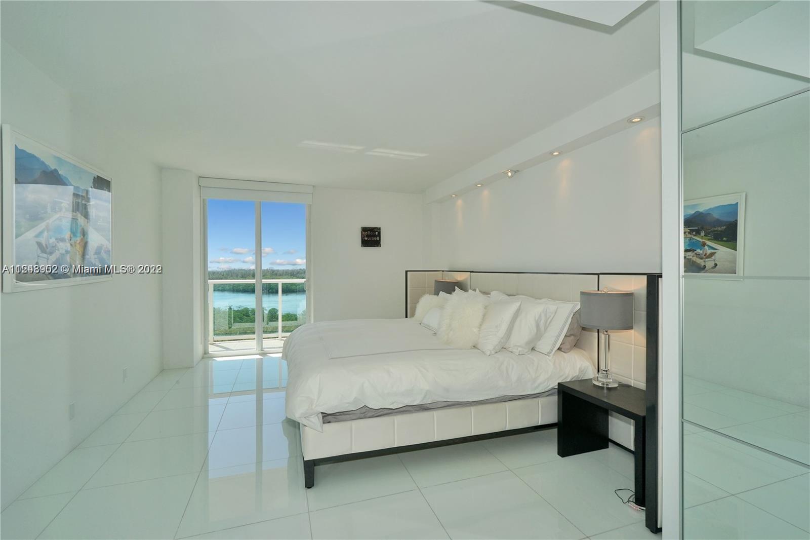 100 Bayview Dr Unit: 1119/1120