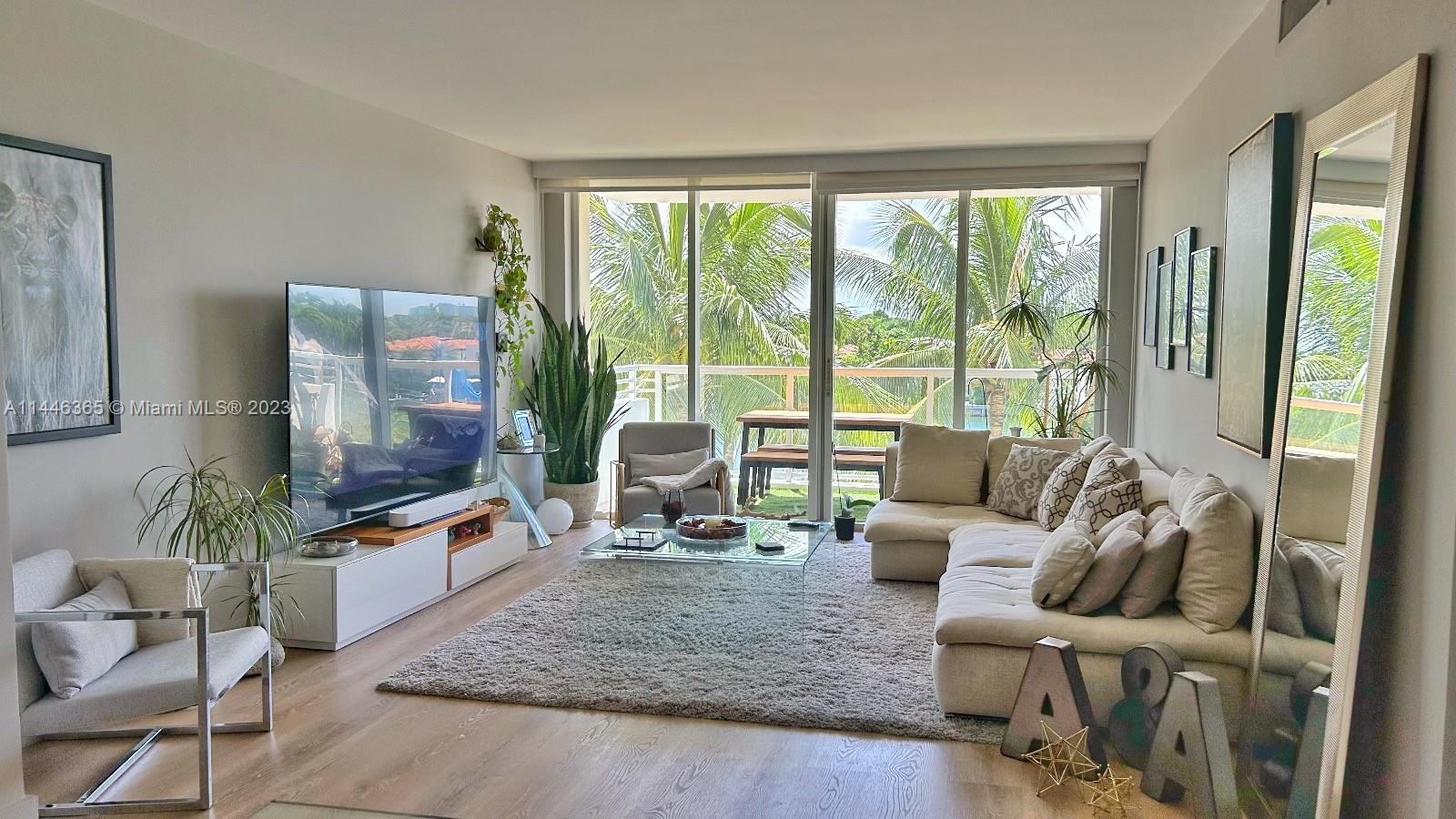 5600 Collins Ave Unit: 5N