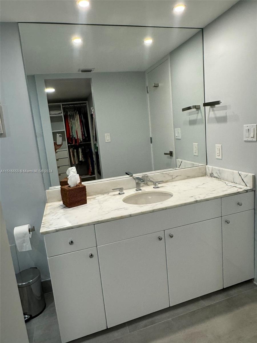 9 Island Ave Unit: 2310