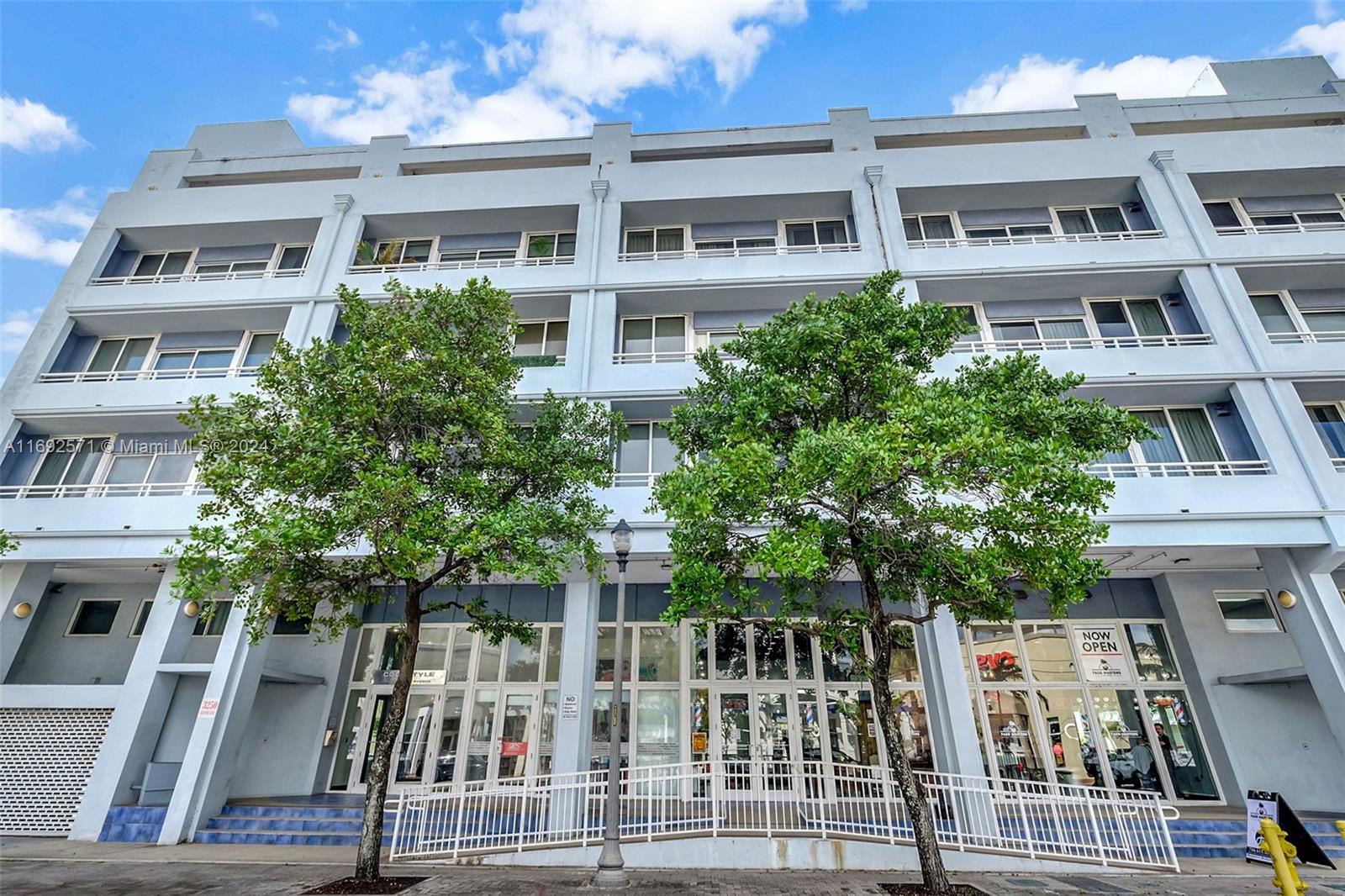 3250 Grand Ave # 308