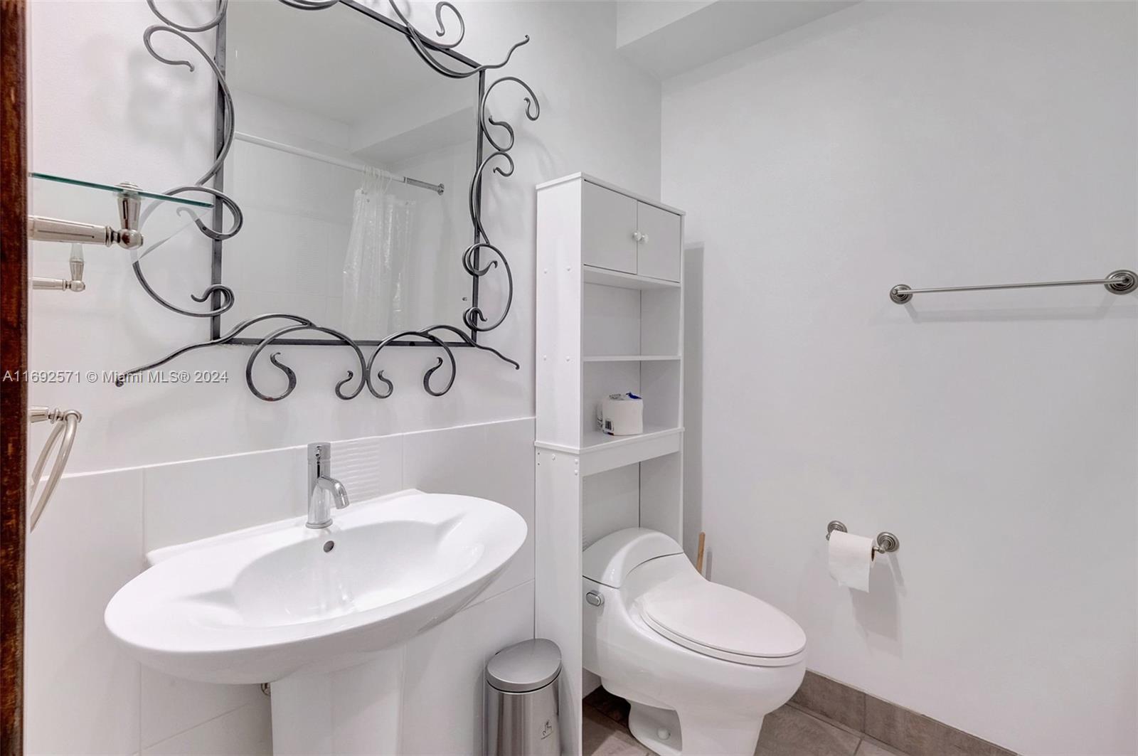 3250 Grand Ave # 308