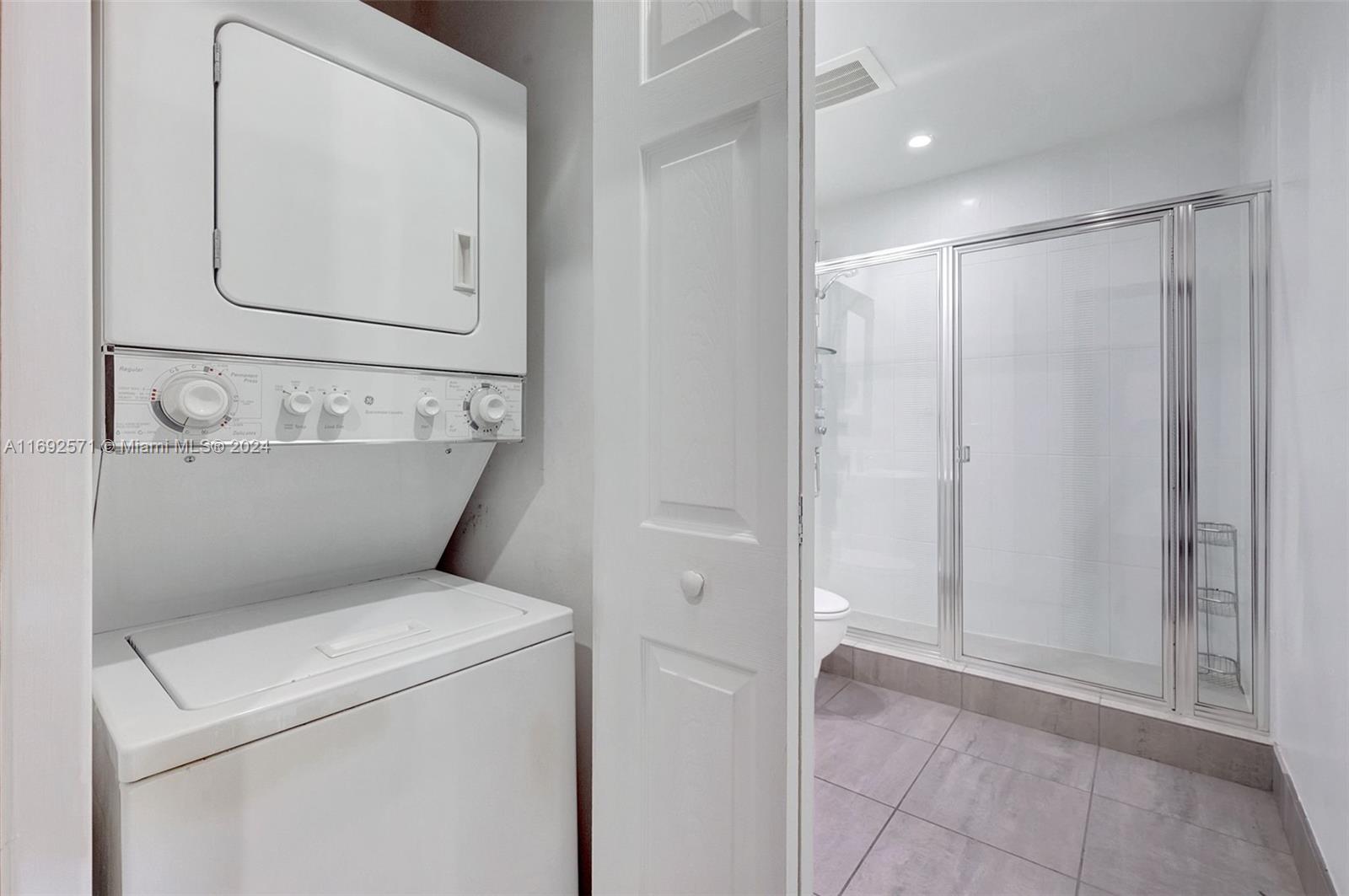 3250 Grand Ave # 308