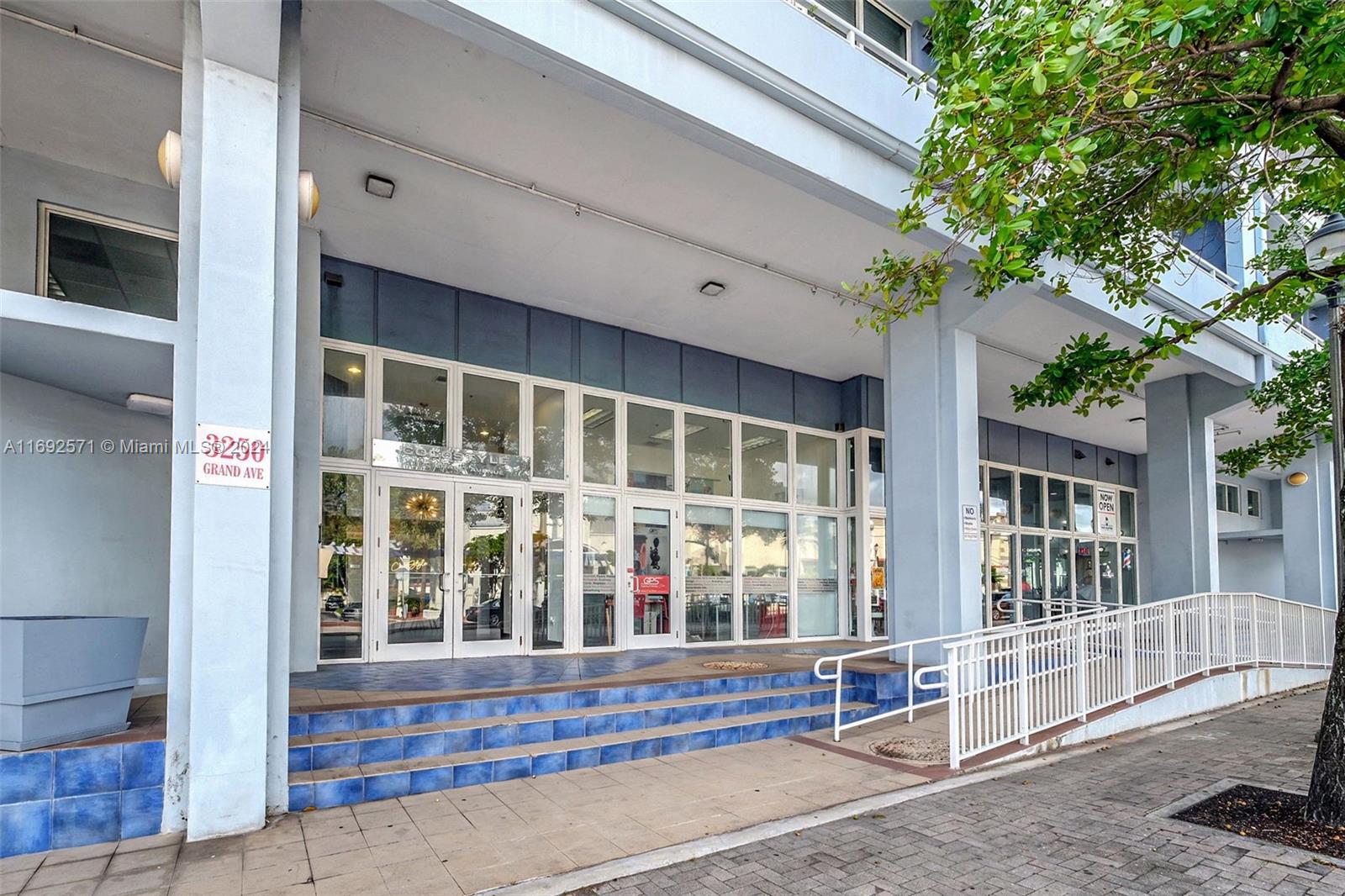 3250 Grand Ave # 308