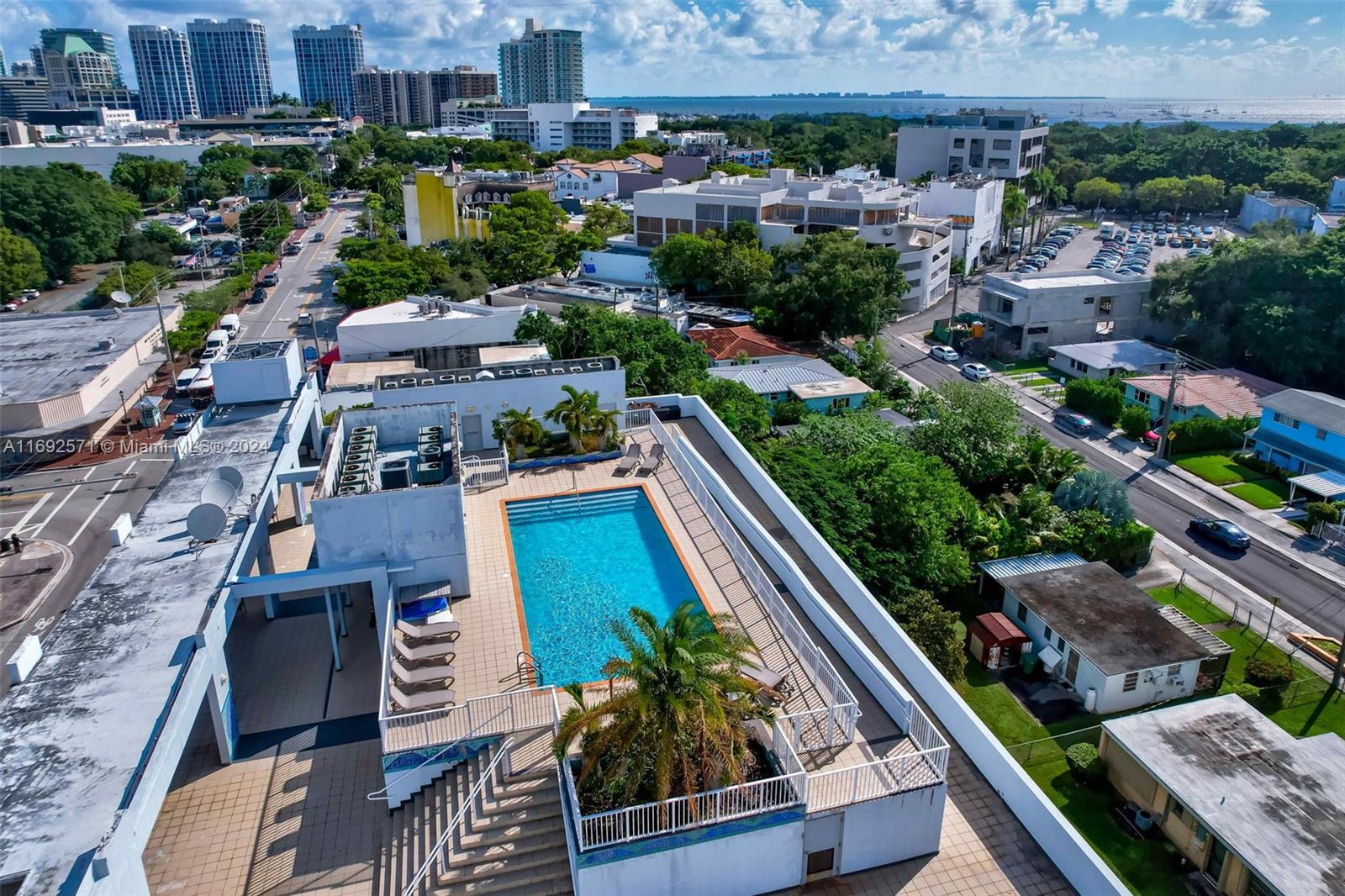3250 Grand Ave # 308
