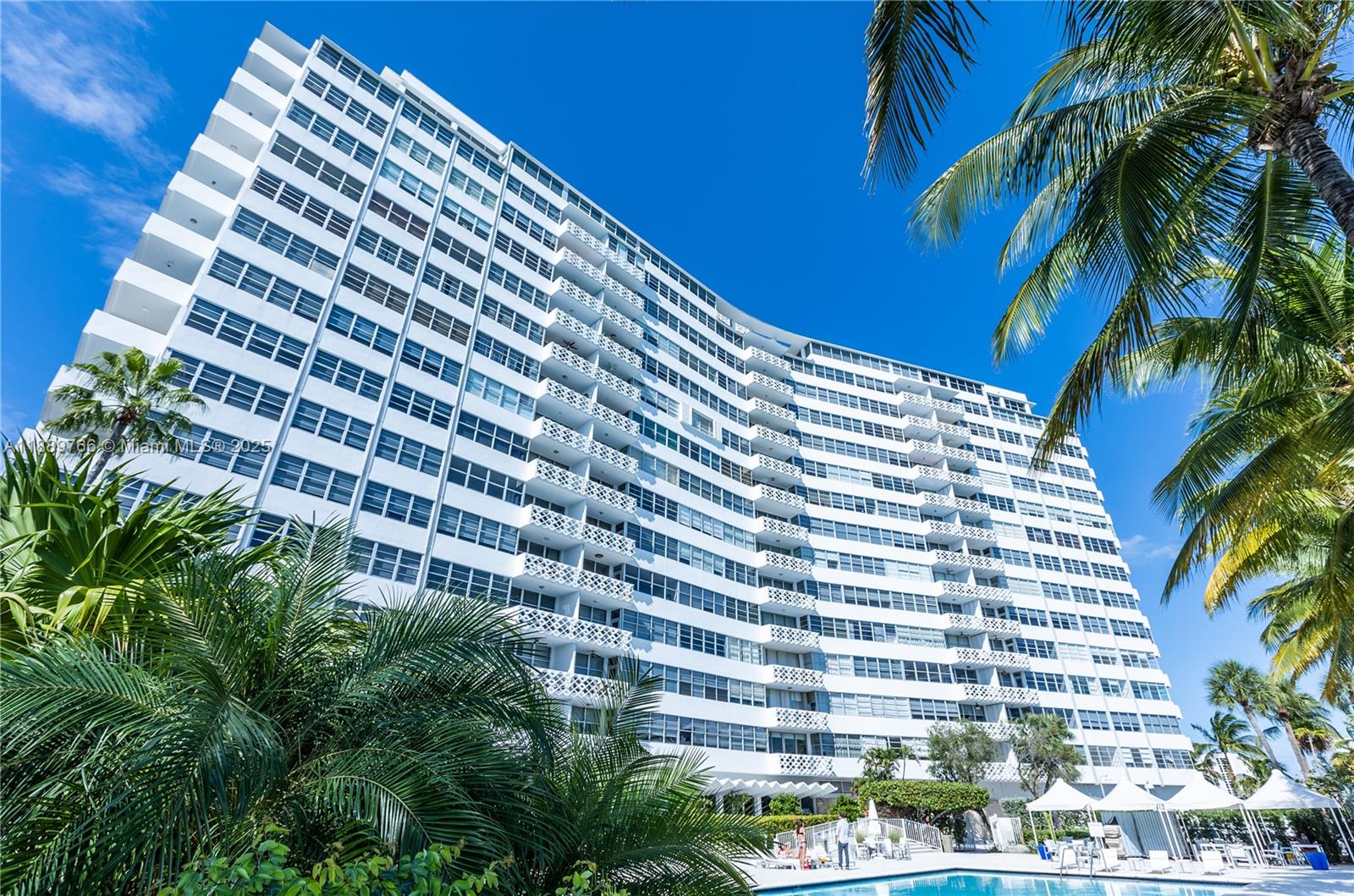 20 Island Ave # 704