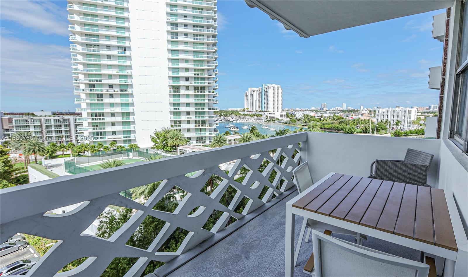 20 Island Ave # 704