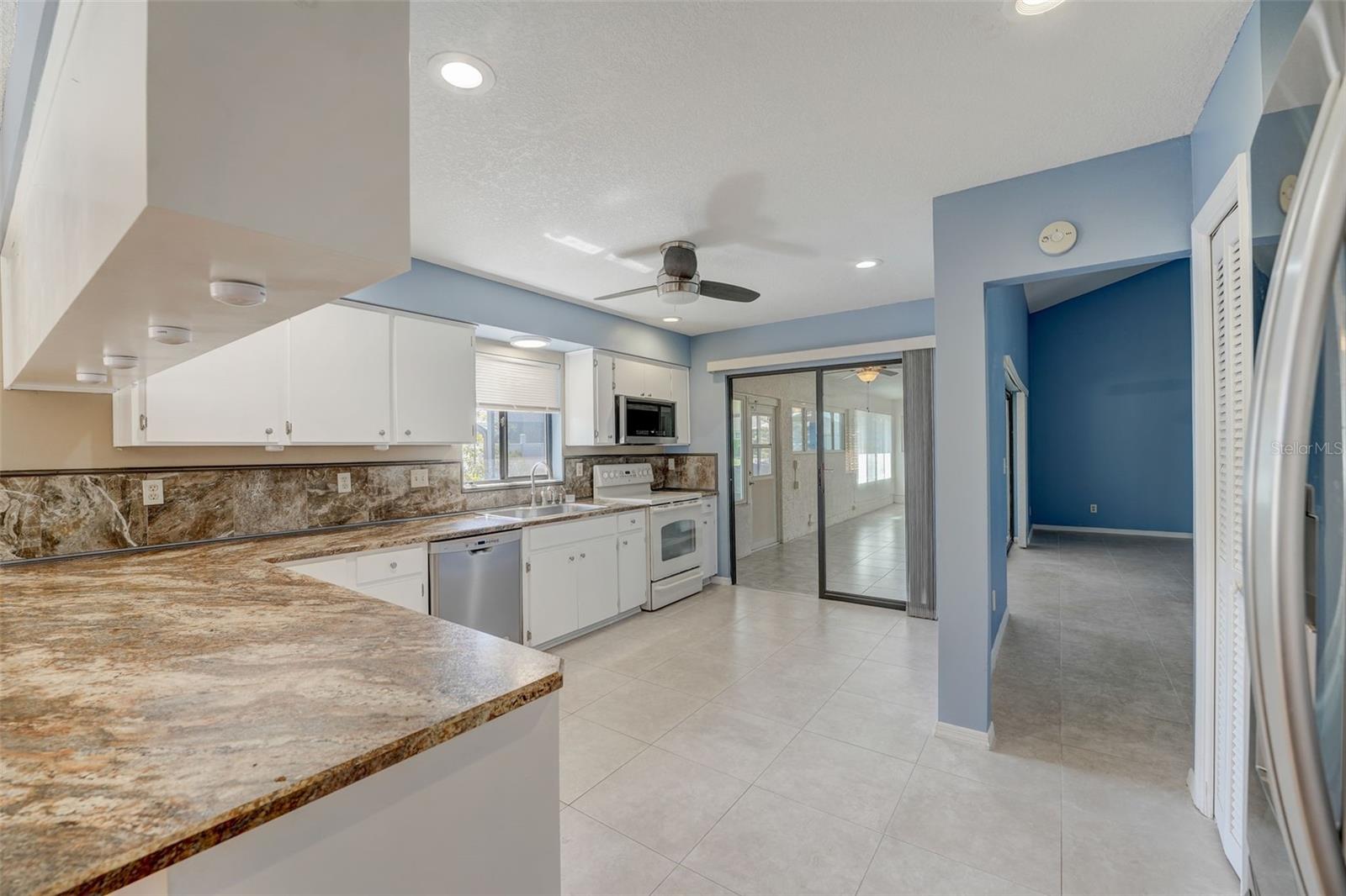 2005 EL RANCHO DR