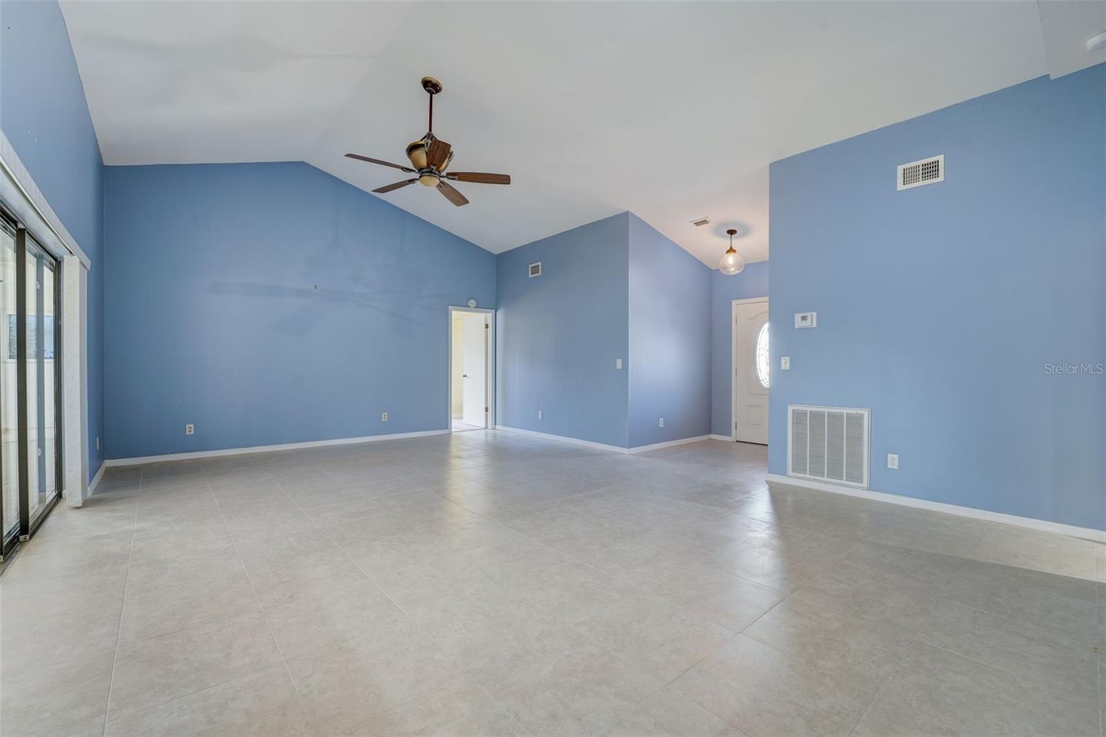 2005 EL RANCHO DR