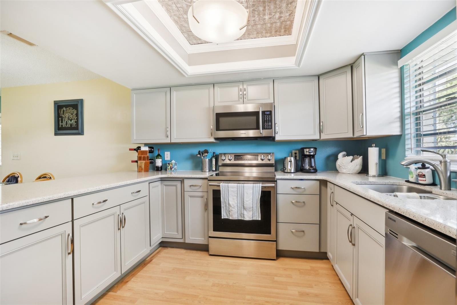 2001 HADRIAN CT