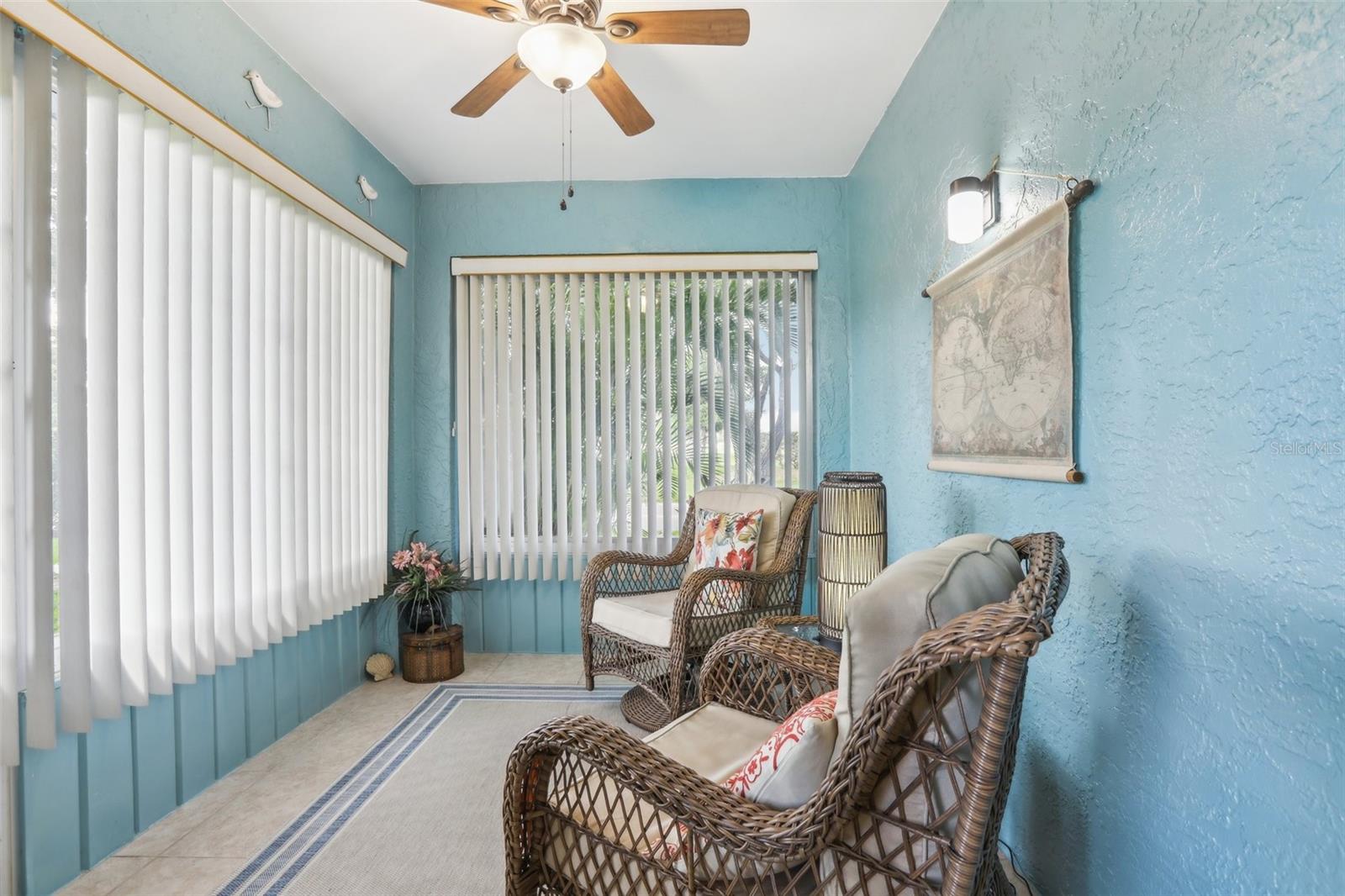 2001 HADRIAN CT