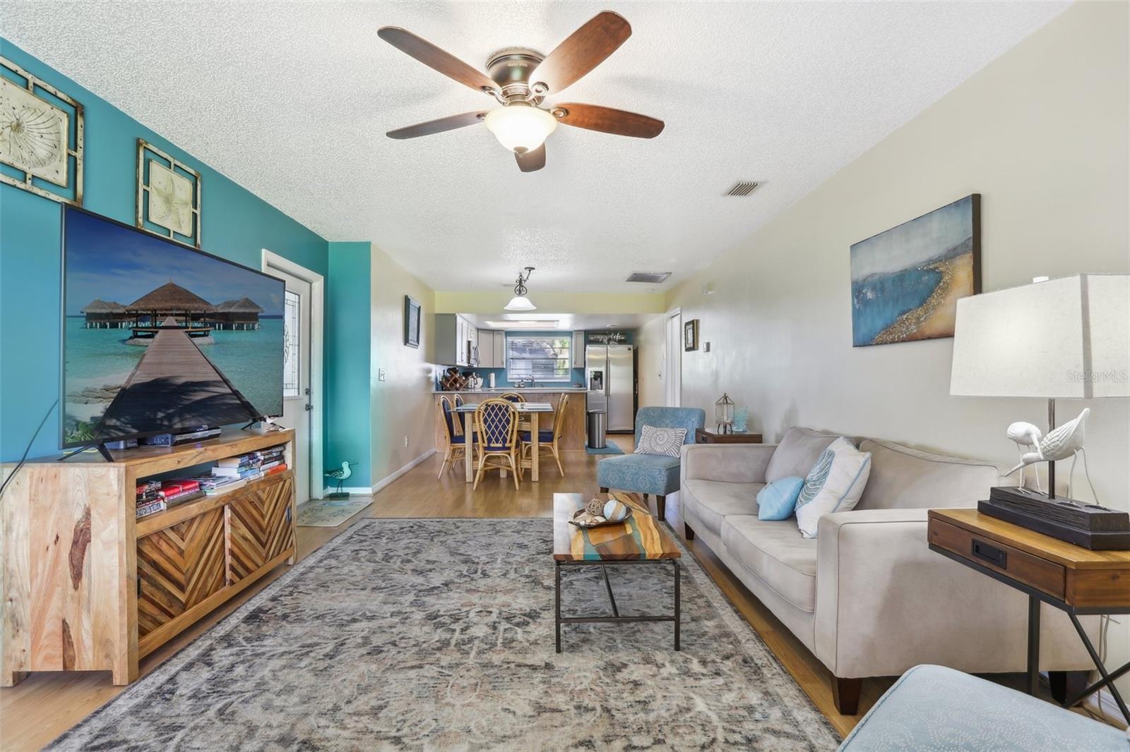 2001 HADRIAN CT