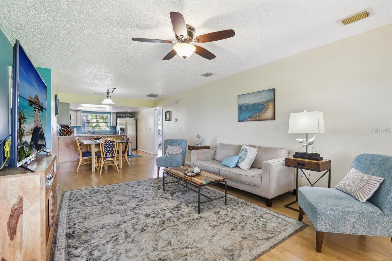 2001 HADRIAN CT