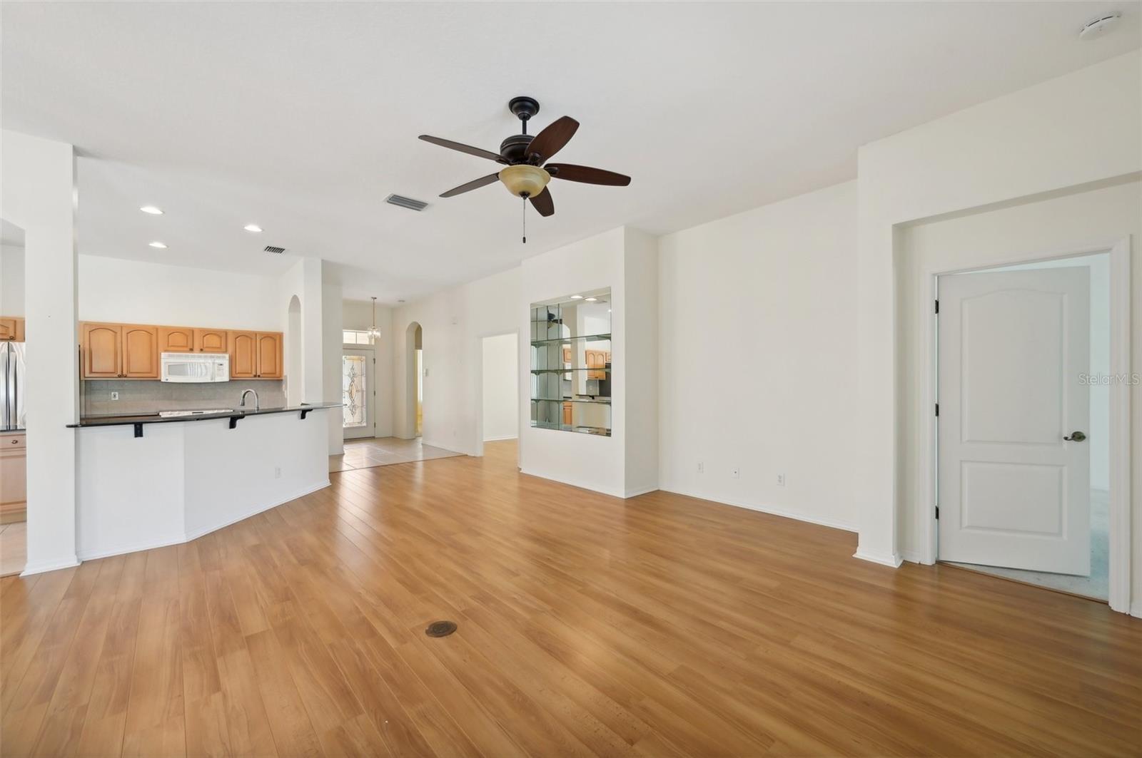 1349 MISTY GREENS DR