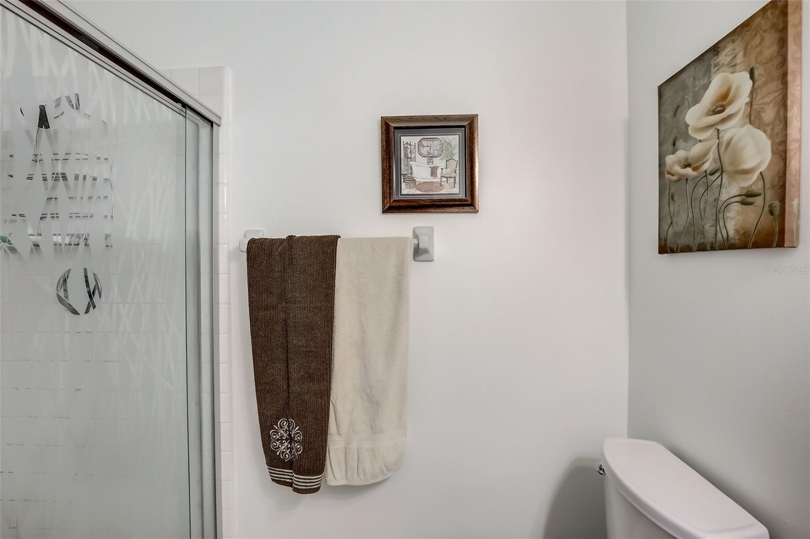 2344 GLENMORE CIR