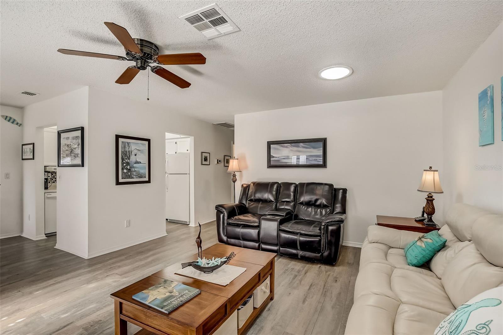 2344 GLENMORE CIR