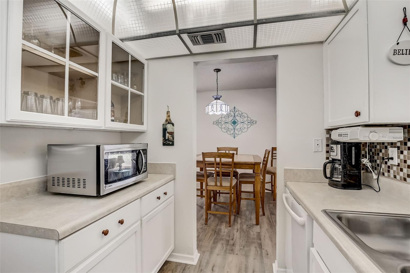 2344 GLENMORE CIR