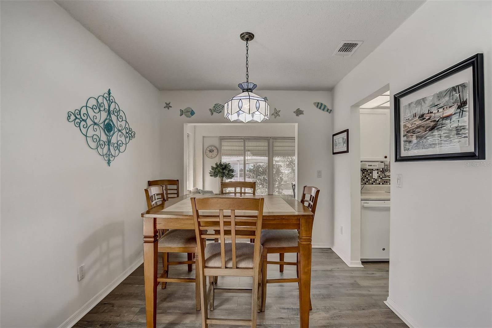 2344 GLENMORE CIR