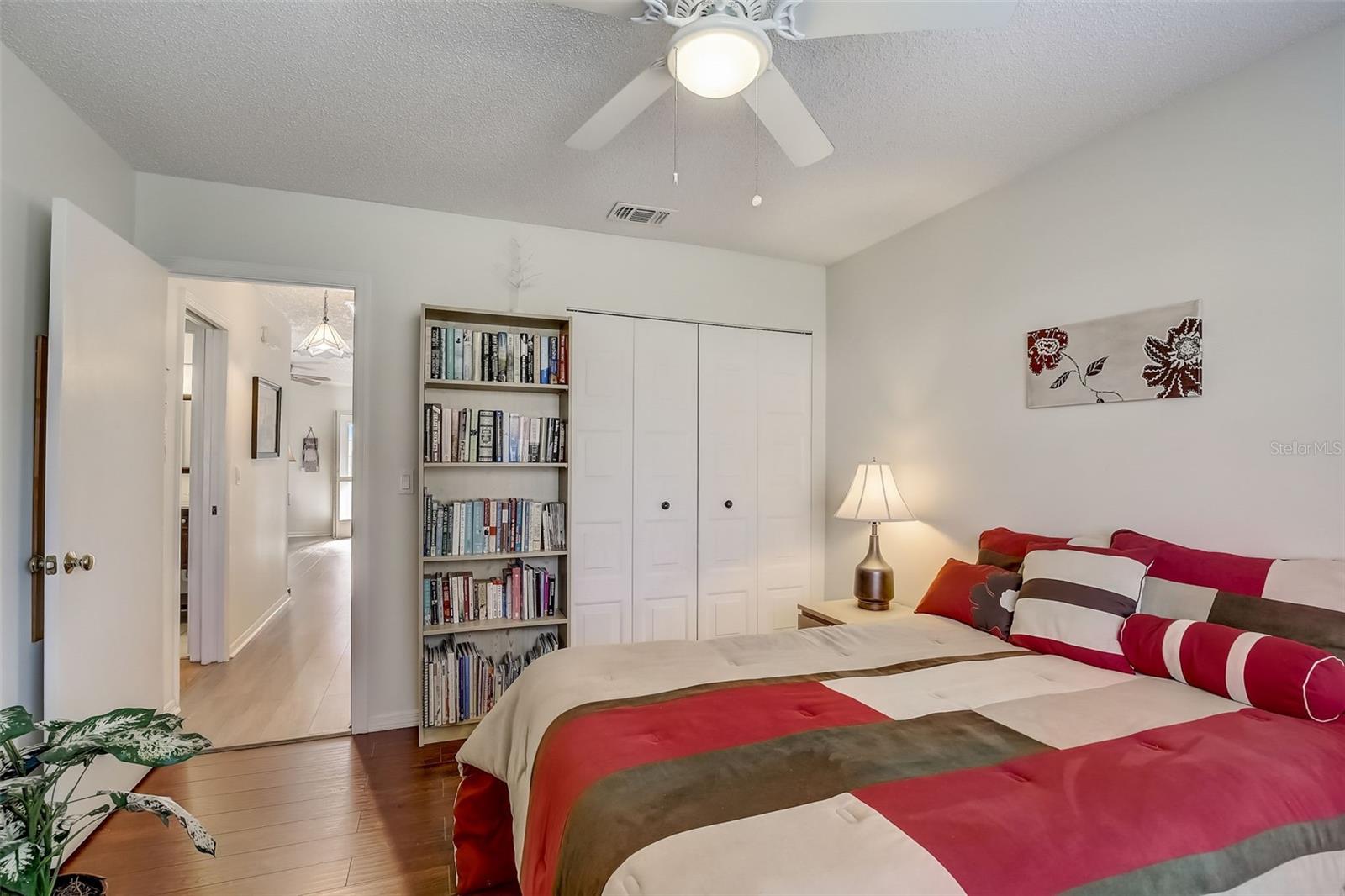 2344 GLENMORE CIR