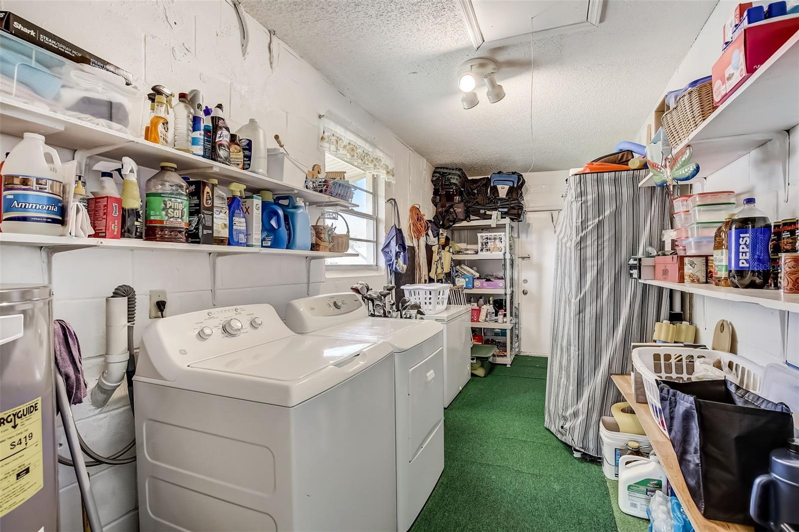 2344 GLENMORE CIR