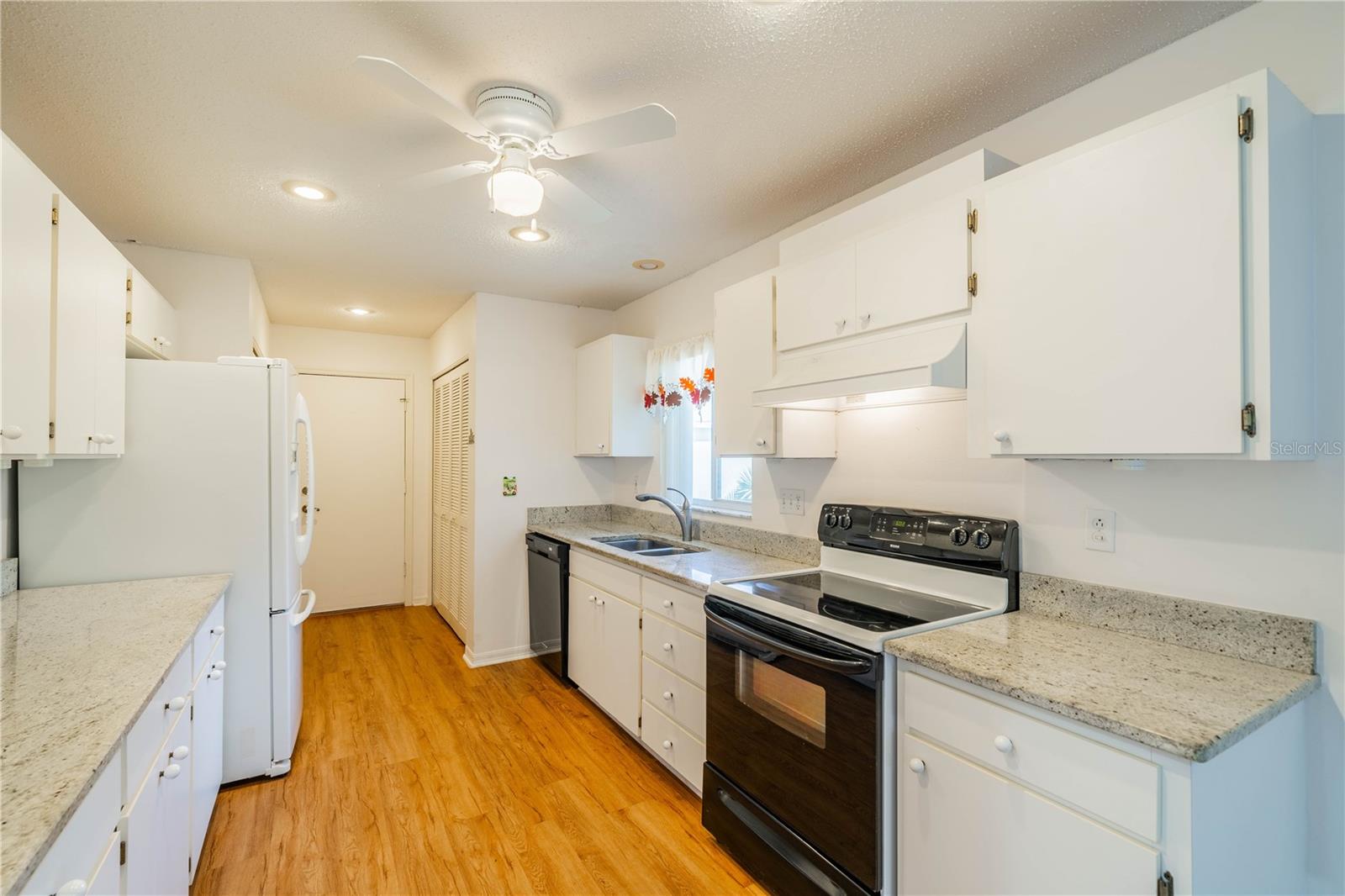 2301 OXFORD CENTER PL