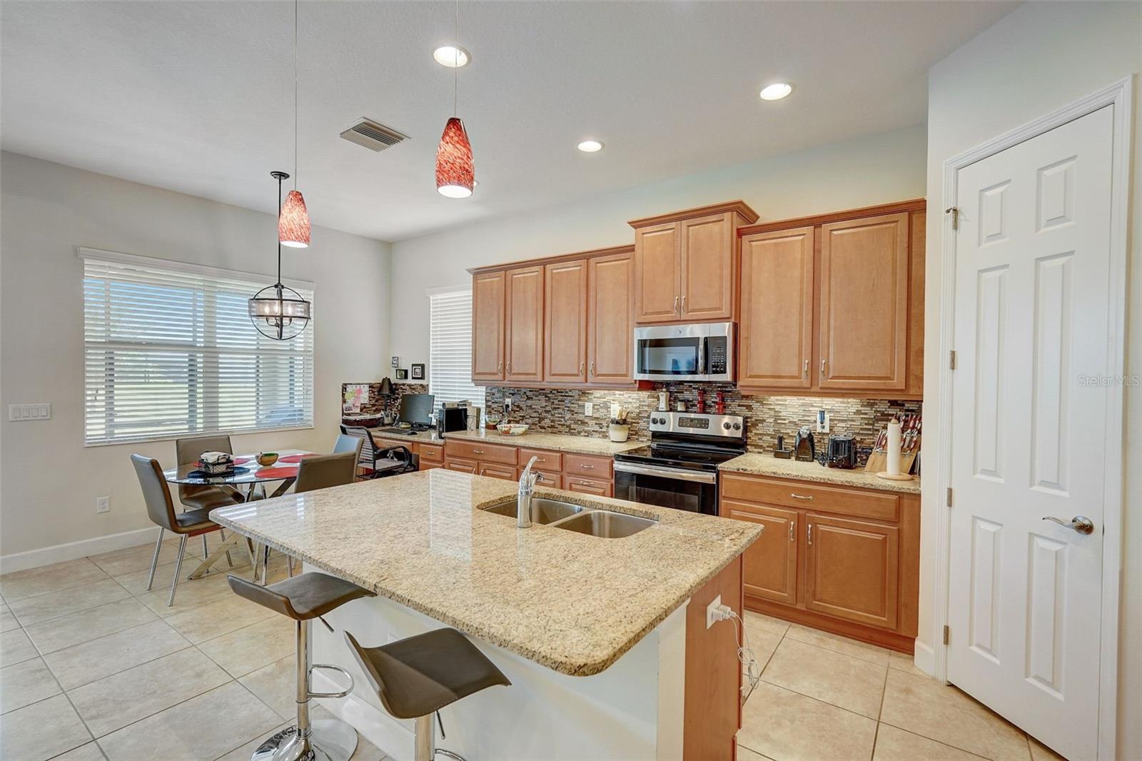 1804 PACIFIC DUNES DR