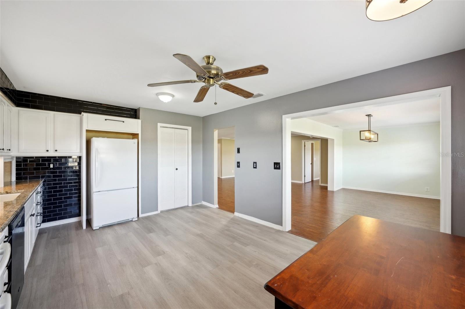 1312 LELAND DR #61