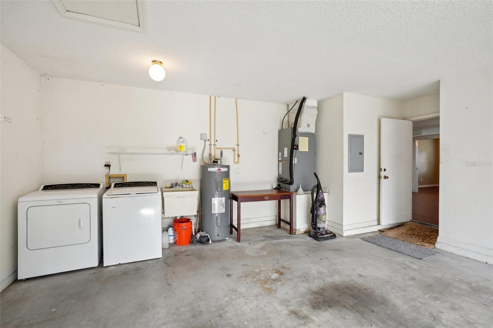 1312 LELAND DR #61