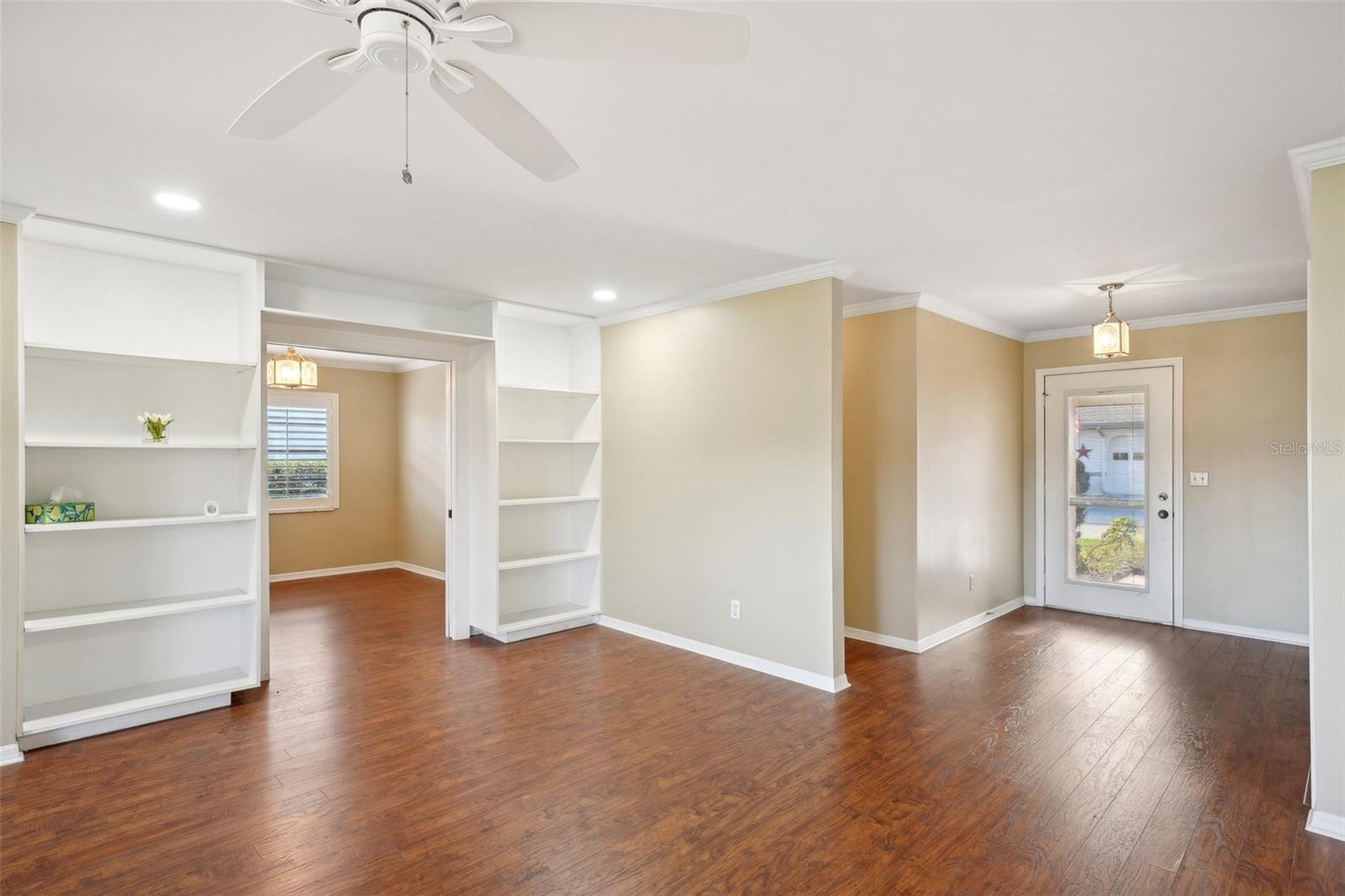 1312 LELAND DR #61