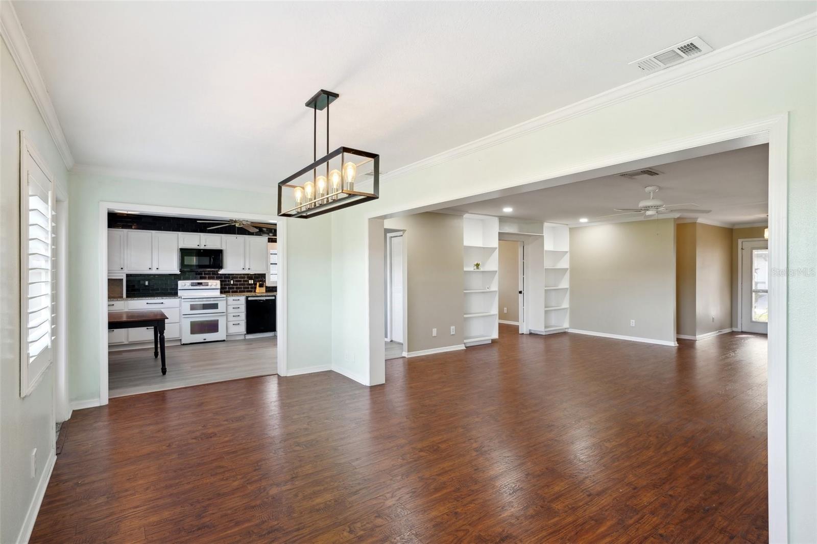 1312 LELAND DR #61