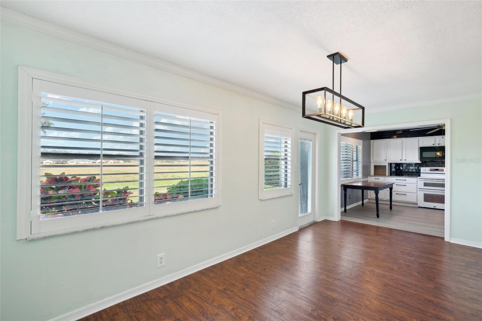 1312 LELAND DR #61