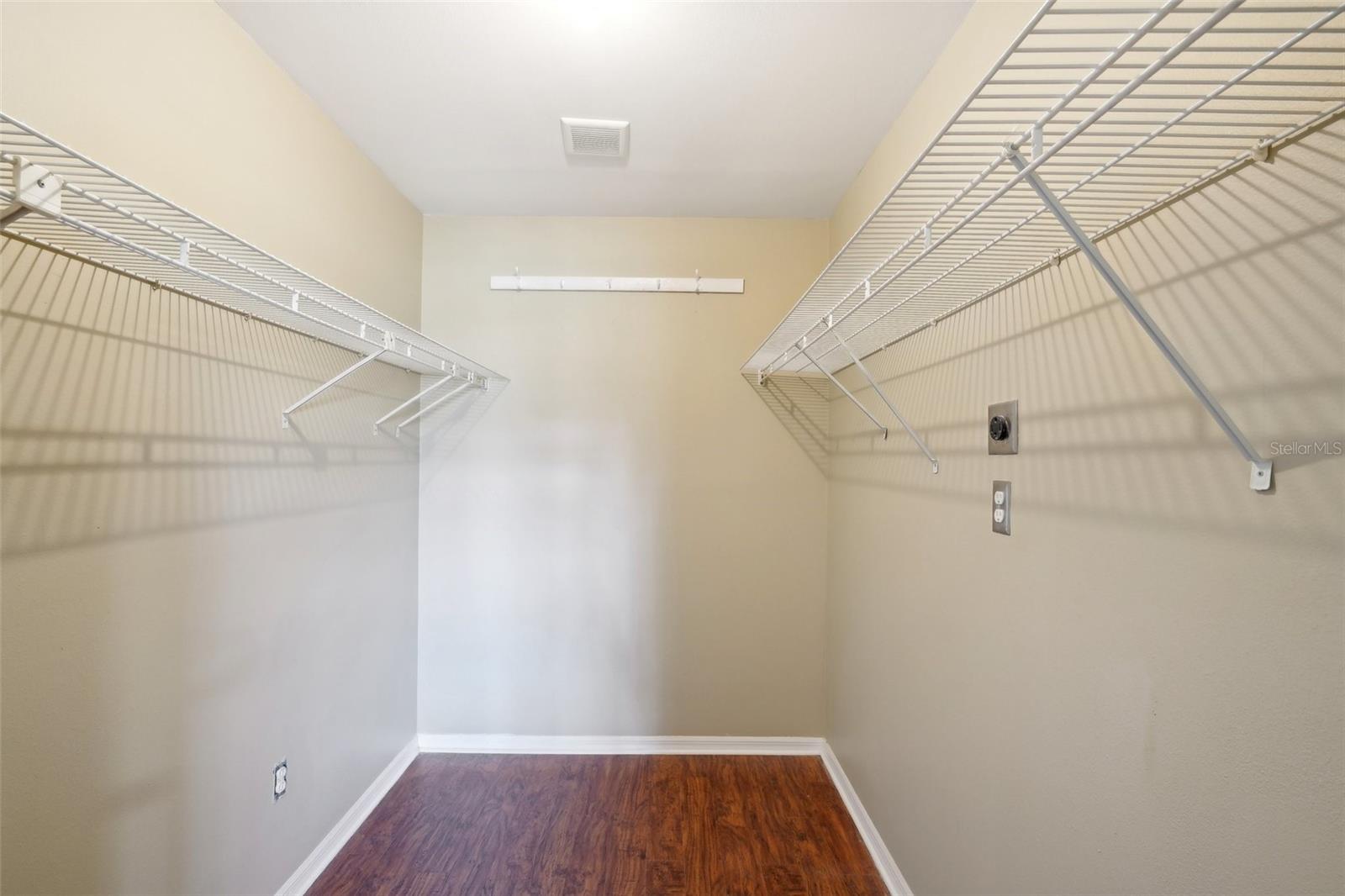 1312 LELAND DR #61
