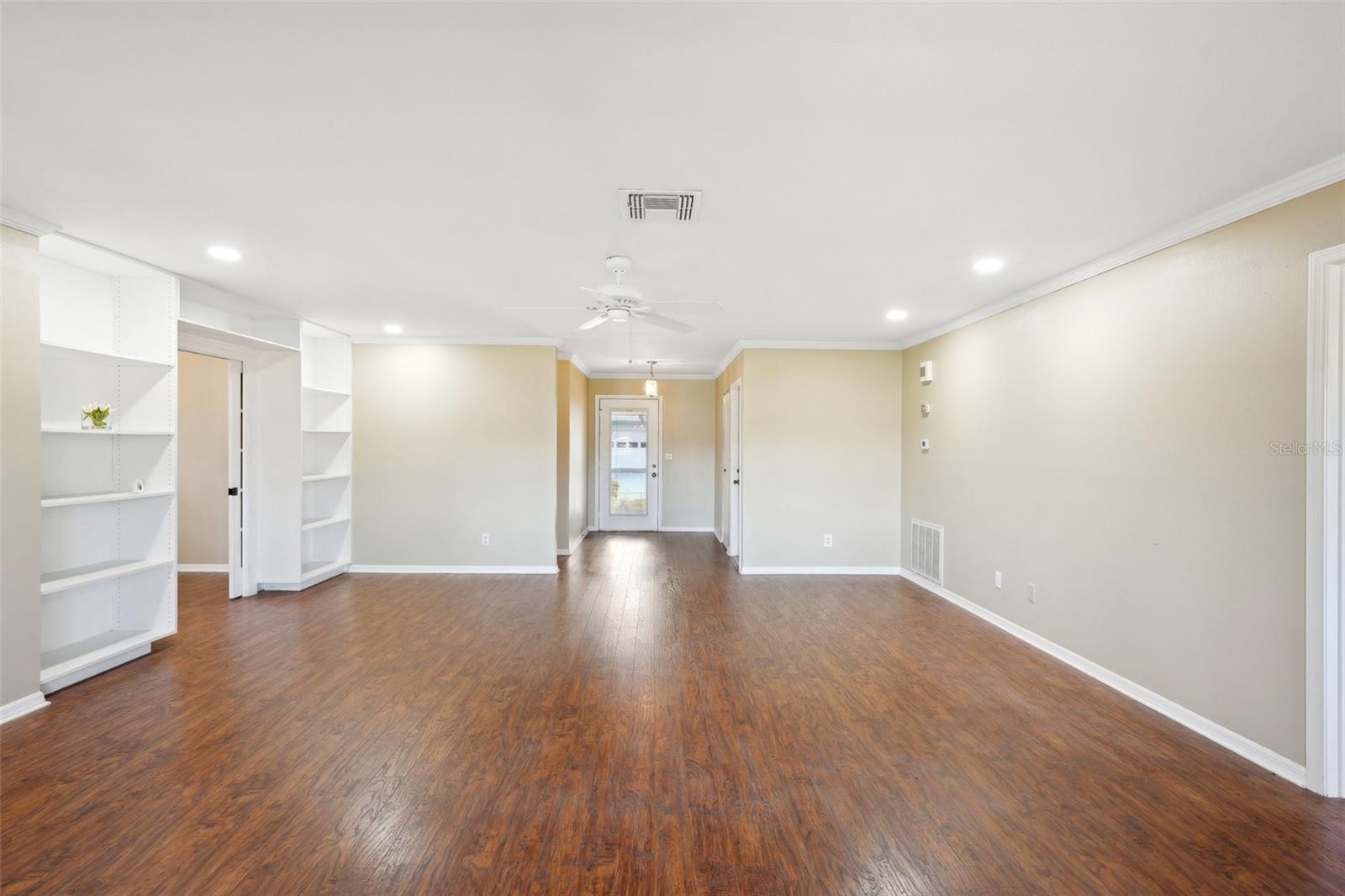 1312 LELAND DR #61