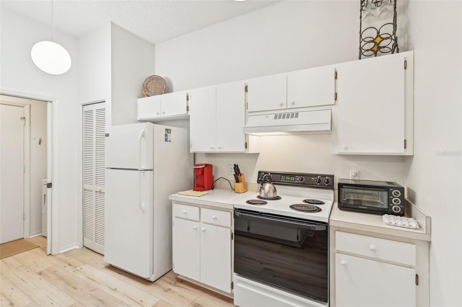 2315 NEW ORCHARD CT