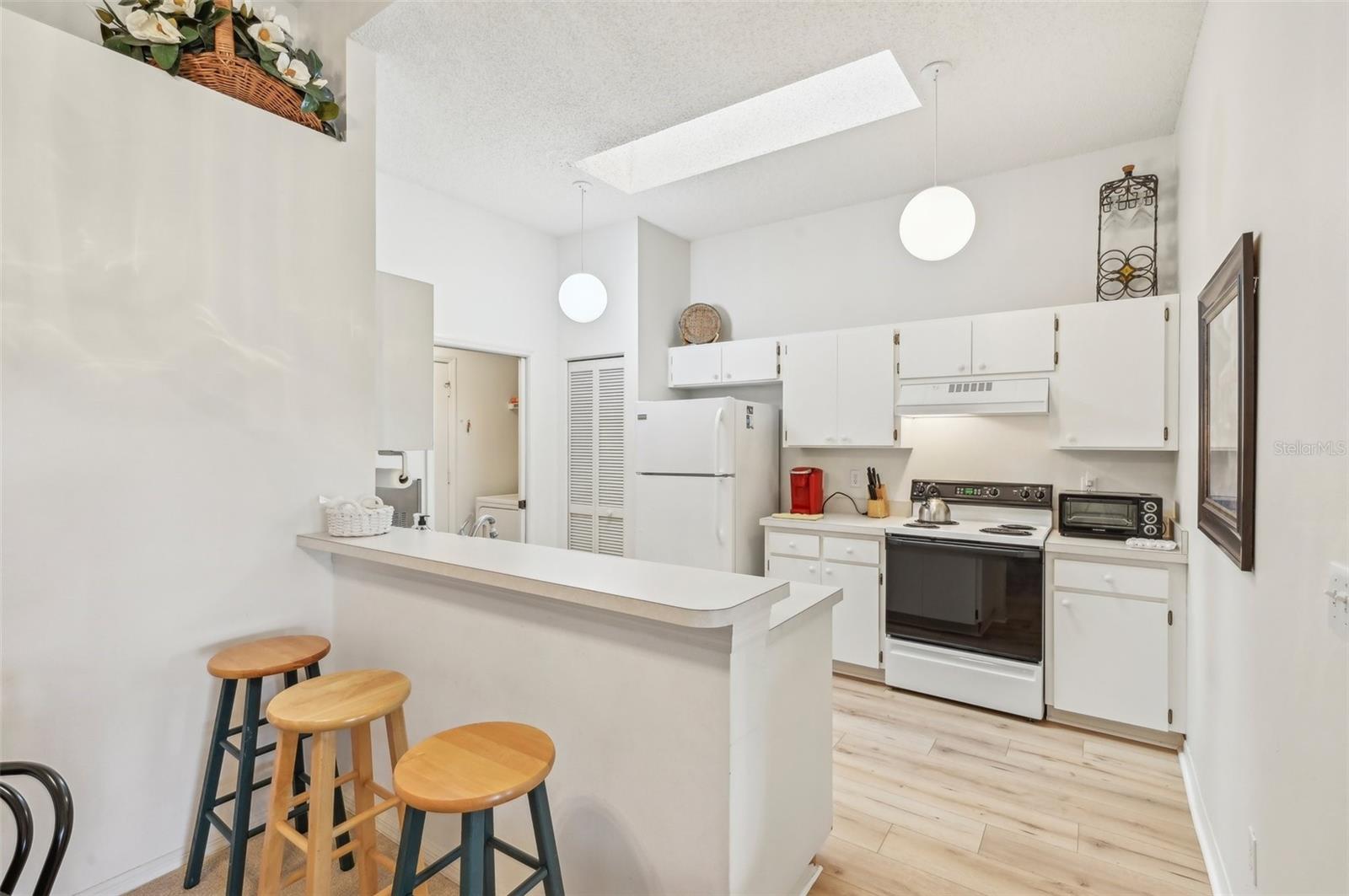 2315 NEW ORCHARD CT