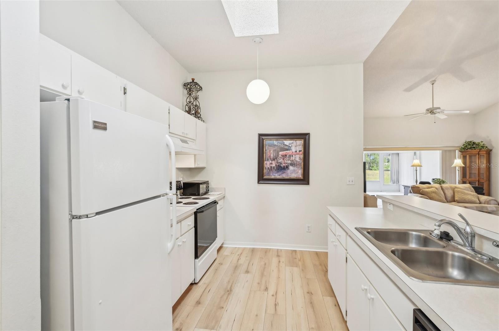 2315 NEW ORCHARD CT