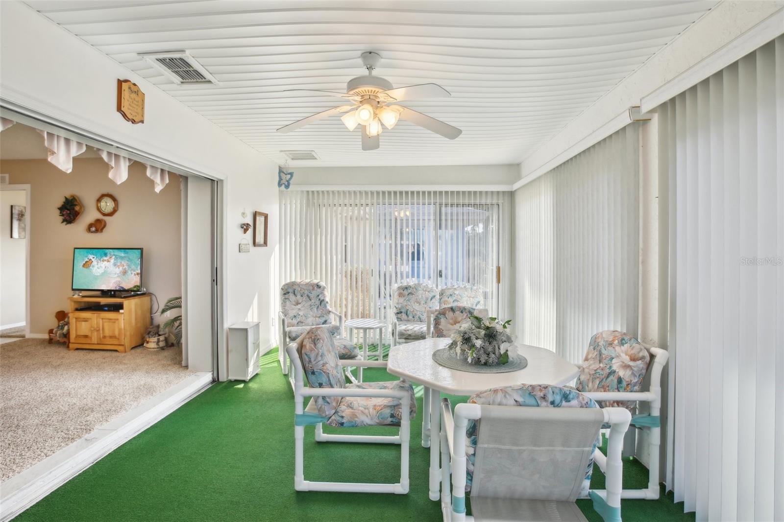 1212 WILD FEATHER LN