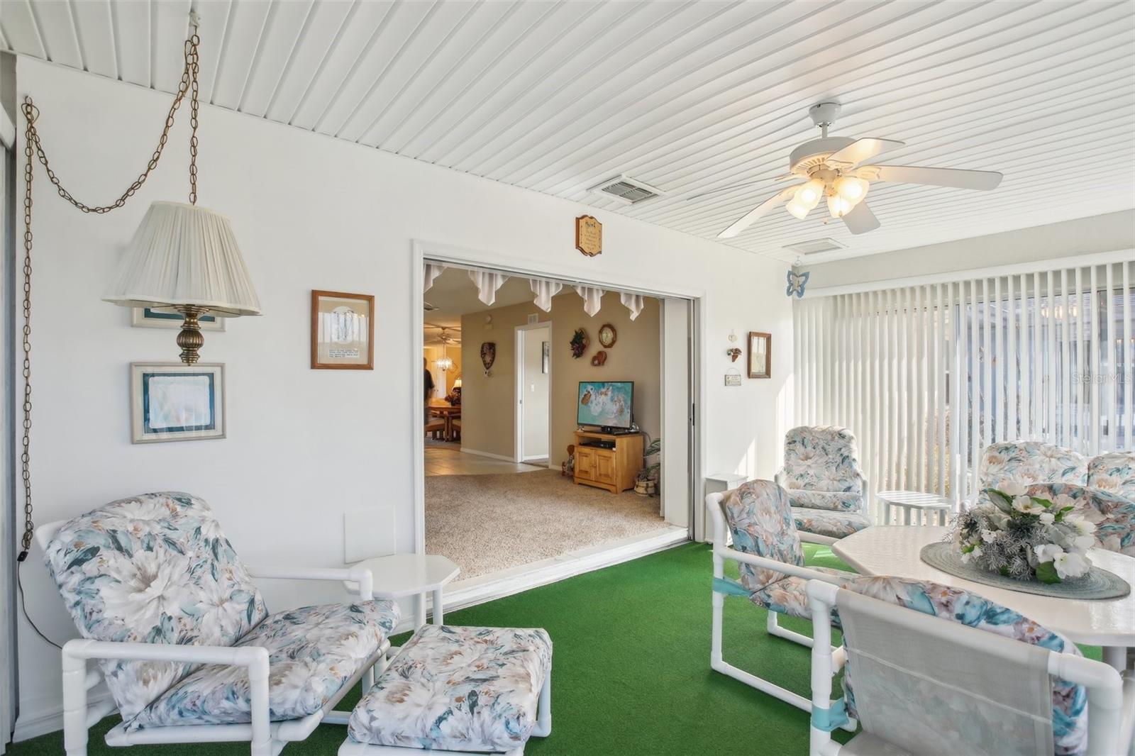 1212 WILD FEATHER LN
