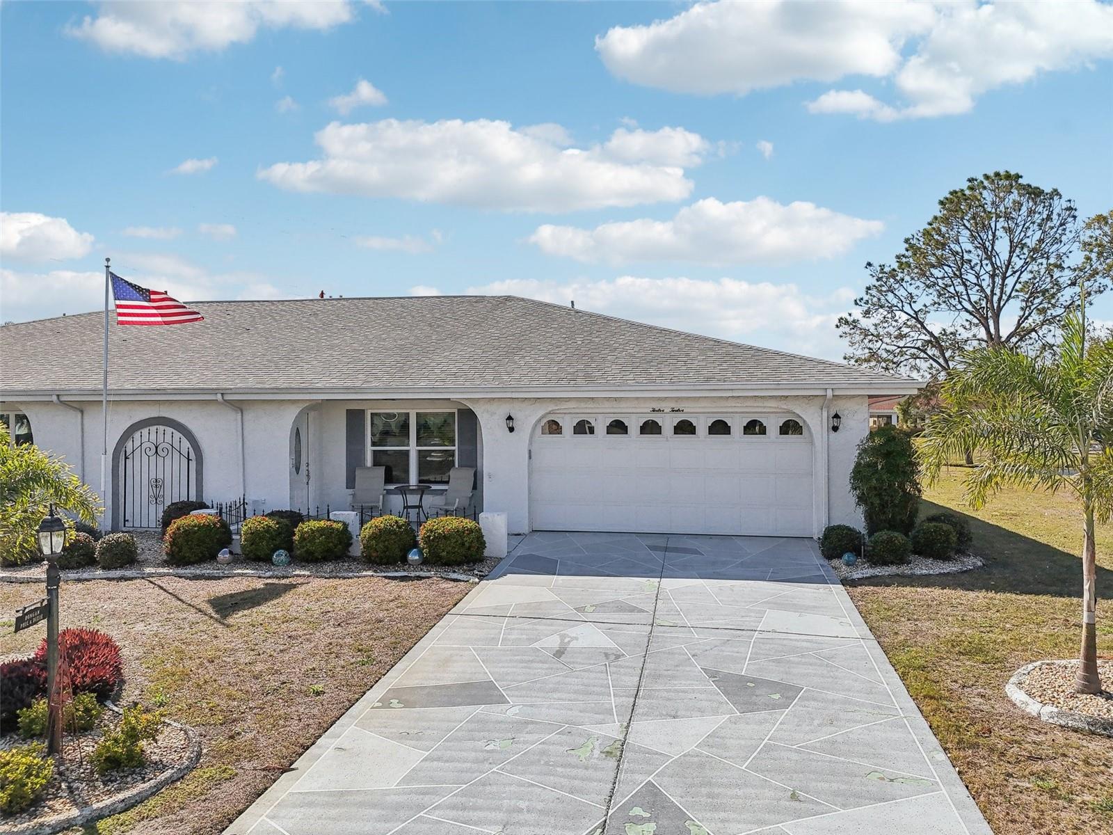 1212 WILD FEATHER LN