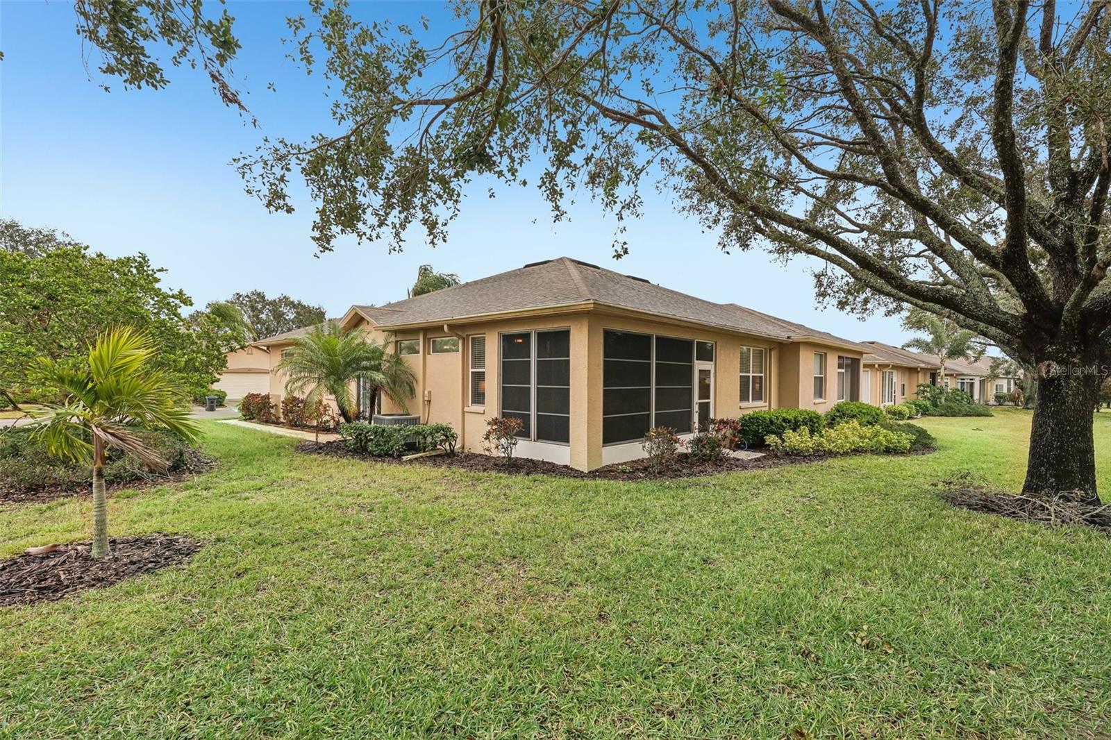 2028 ACADIA GREENS DR